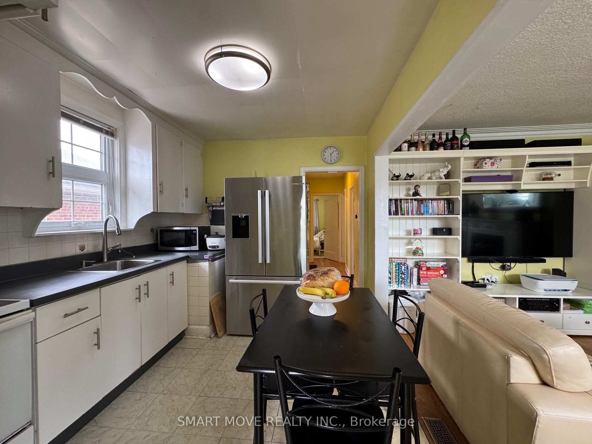 Photo 8 of 66 Beechborough Avenue, North York, Beechborough-Greenbrook — HOMEH