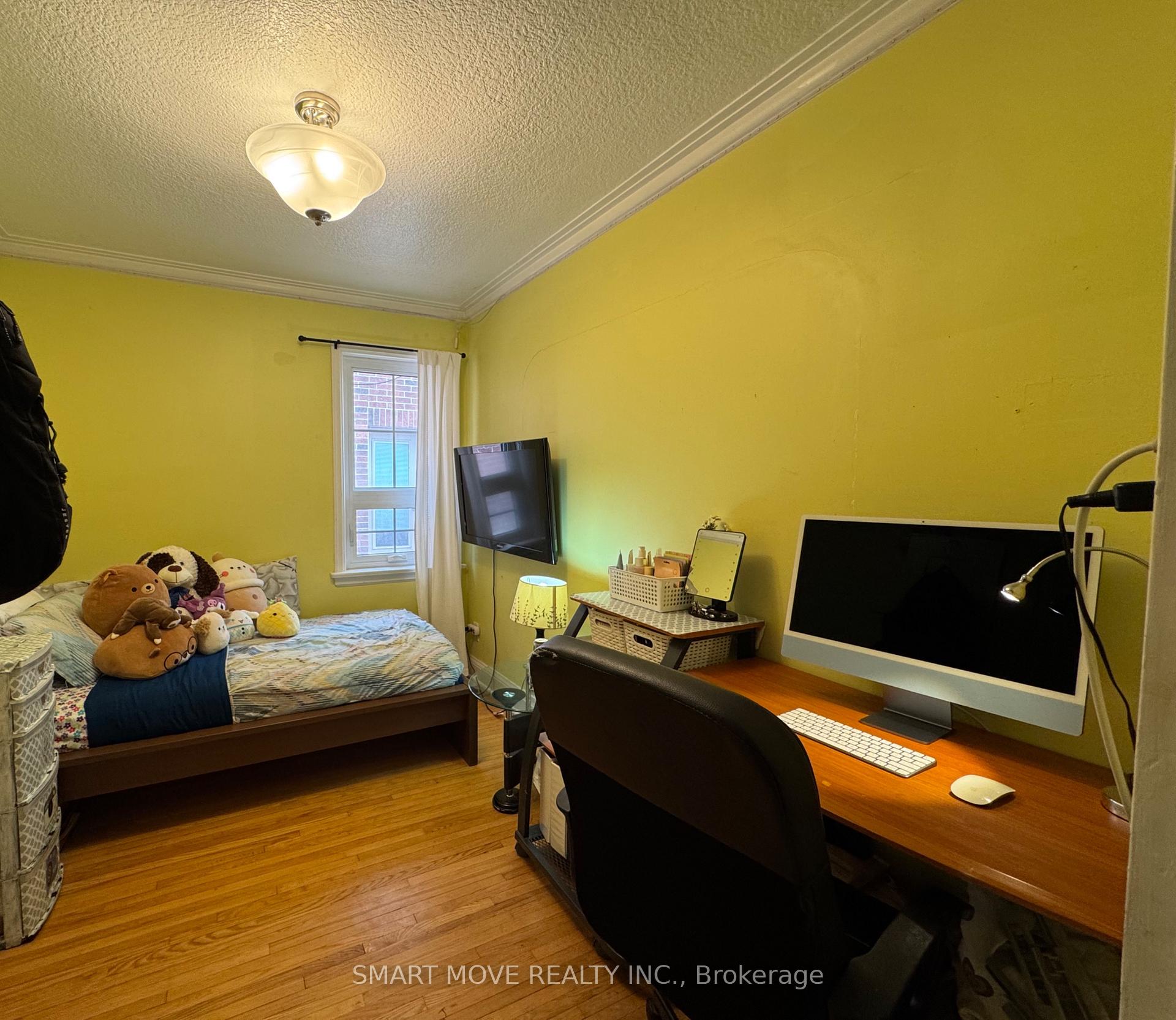 Photo 13 of 66 Beechborough Avenue, North York, Beechborough-Greenbrook — HOMEH