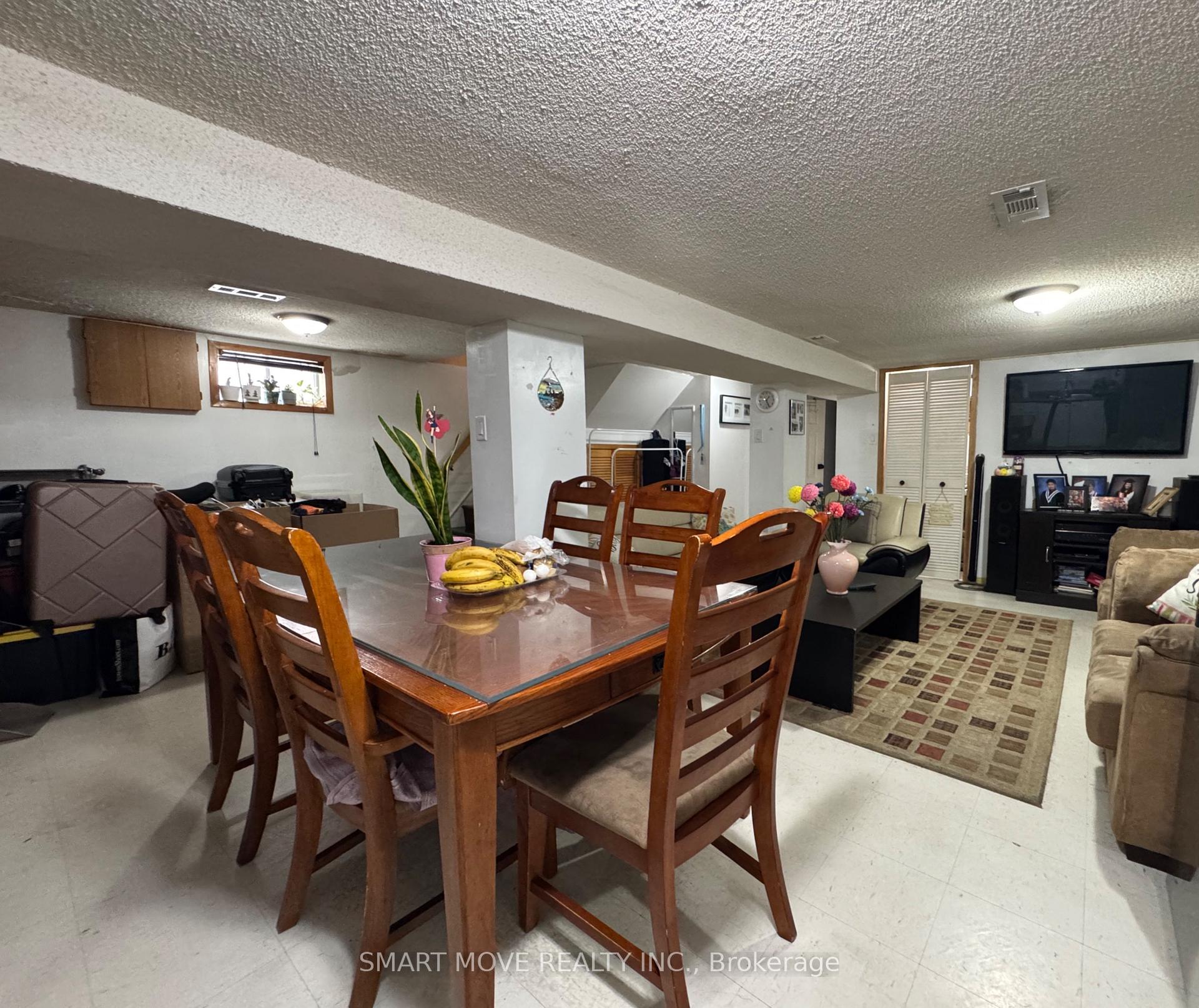 Photo 15 of 66 Beechborough Avenue, North York, Beechborough-Greenbrook — HOMEH