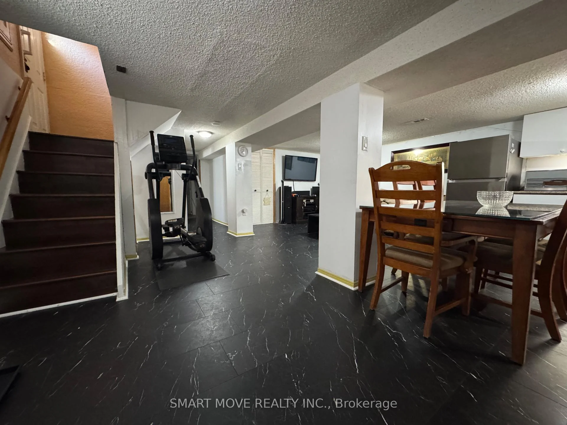 Photo 21 of 66 Beechborough Avenue, North York, Beechborough-Greenbrook — HOMEH