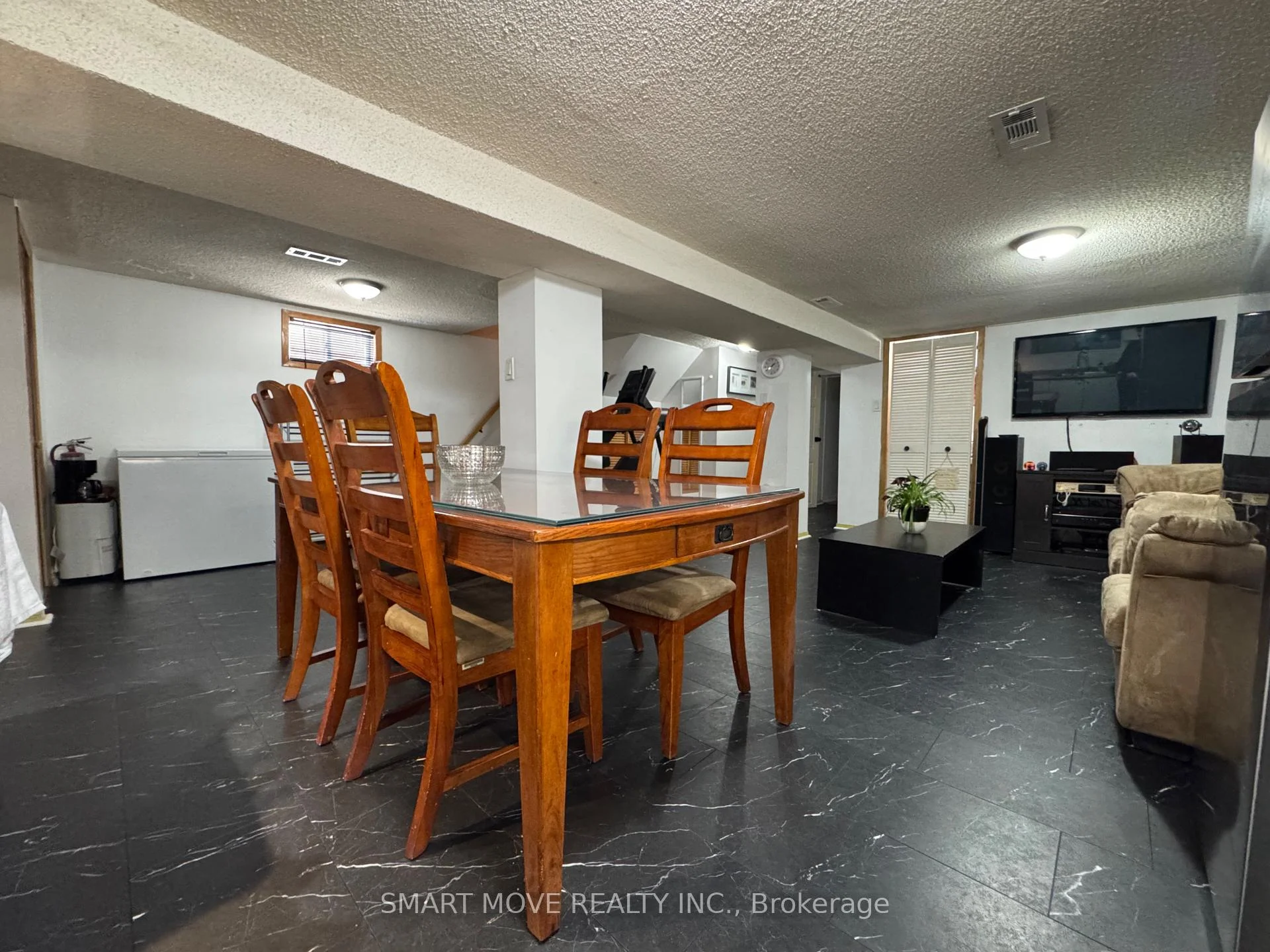 Photo 22 of 66 Beechborough Avenue, North York, Beechborough-Greenbrook — HOMEH