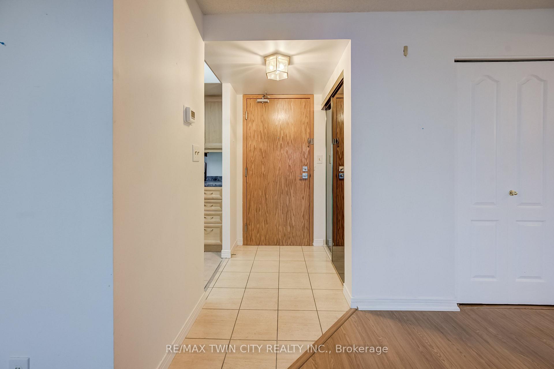 Photo 2 of Unit 905, 190 Hespeler Road, Cambridge, Greenway-Chaplin — HOMEH
