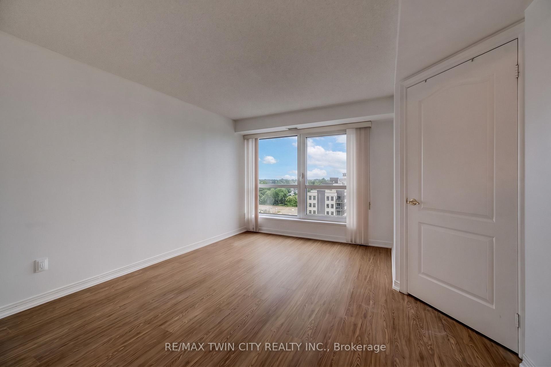 Photo 10 of Unit 905, 190 Hespeler Road, Cambridge, Greenway-Chaplin — HOMEH