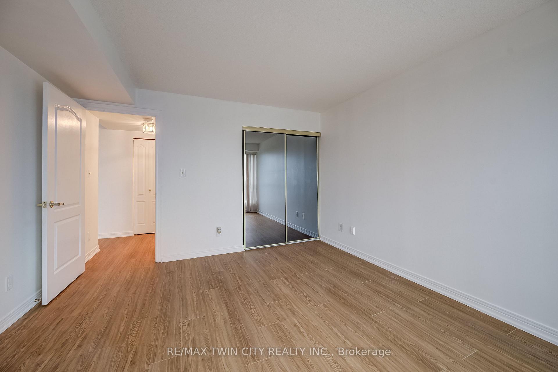 Photo 14 of Unit 905, 190 Hespeler Road, Cambridge, Greenway-Chaplin — HOMEH