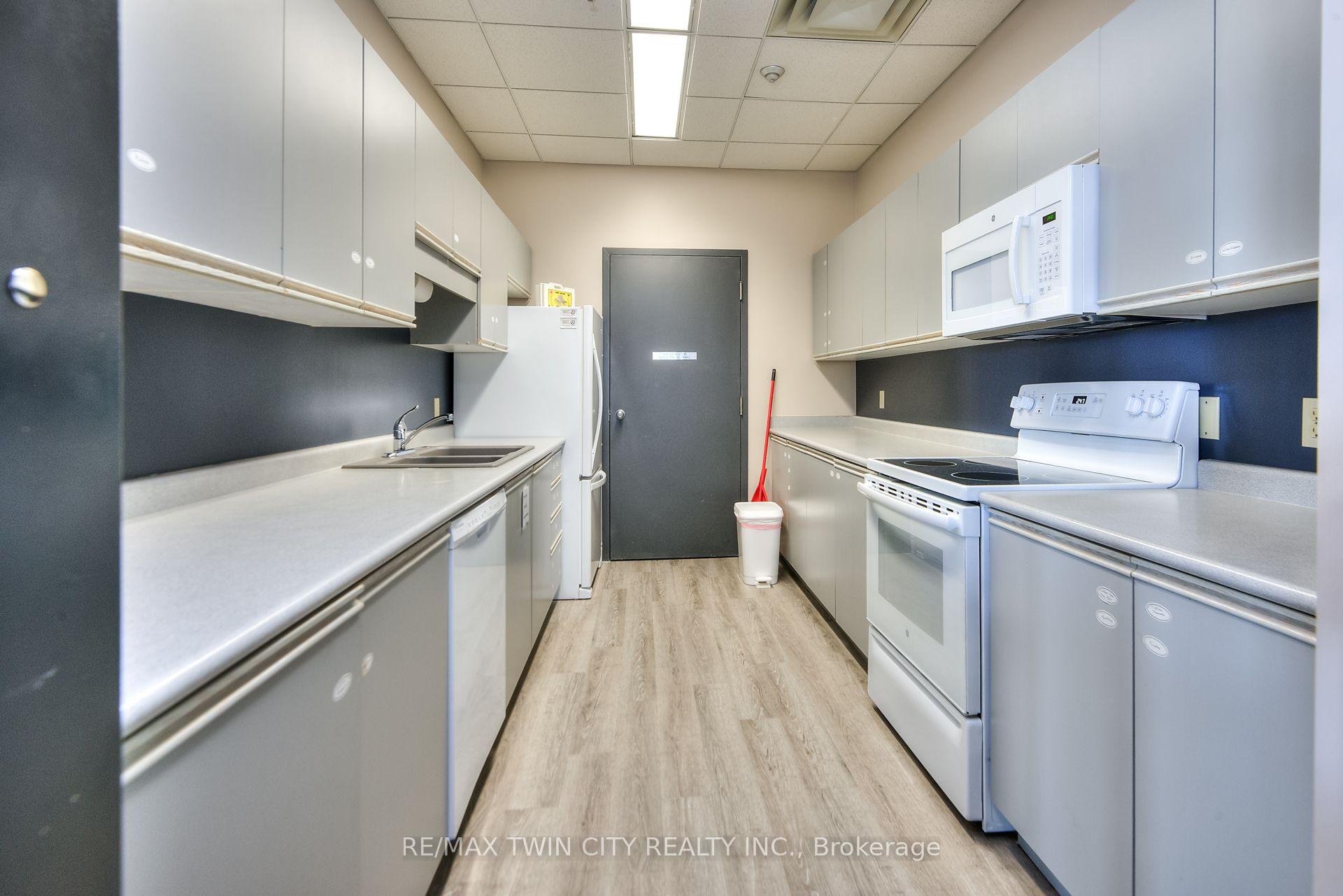 Photo 33 of Unit 905, 190 Hespeler Road, Cambridge, Greenway-Chaplin — HOMEH