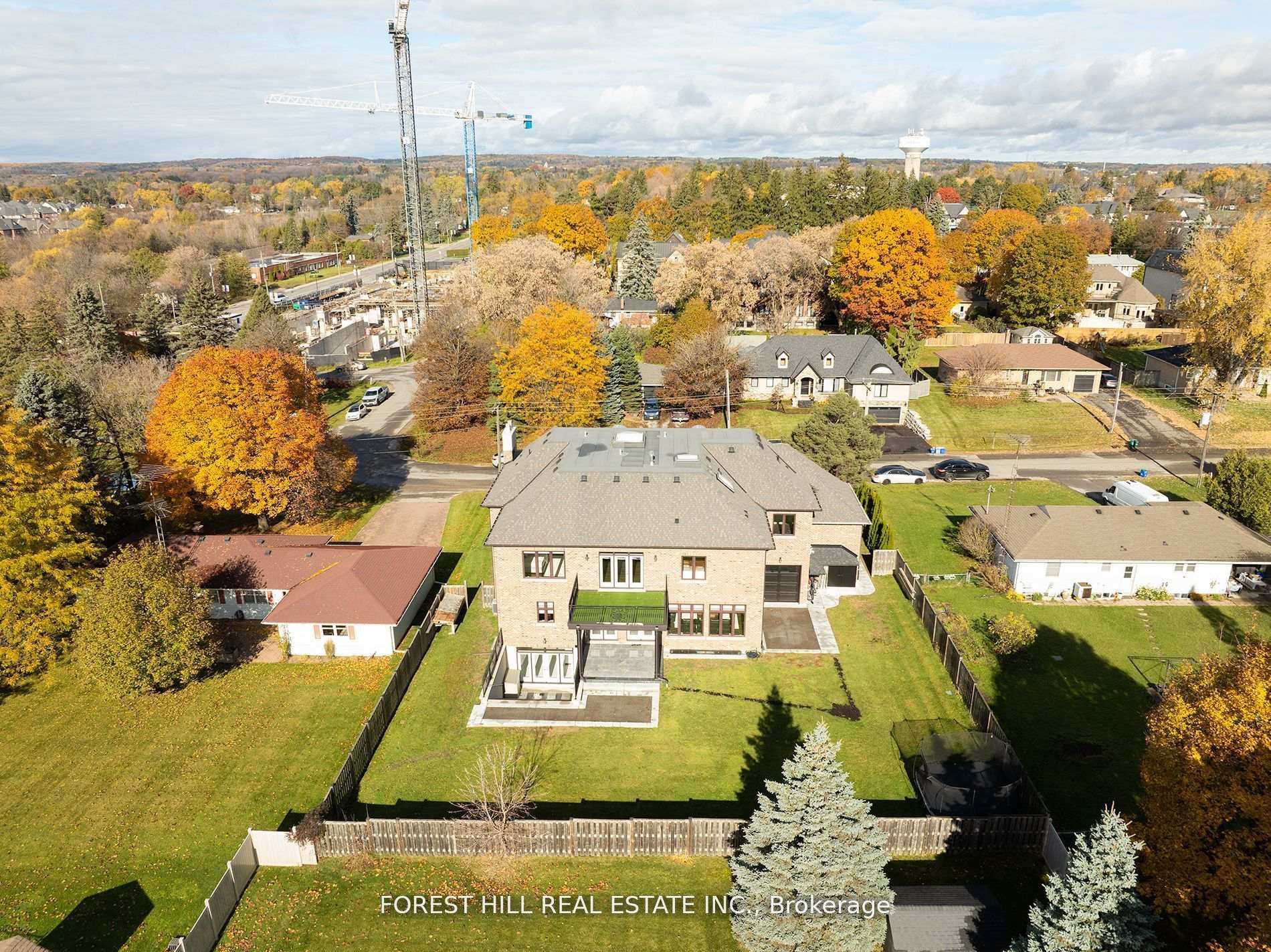 Photo 49 of 39 Patricia Drive E, King, King City — HOMEH