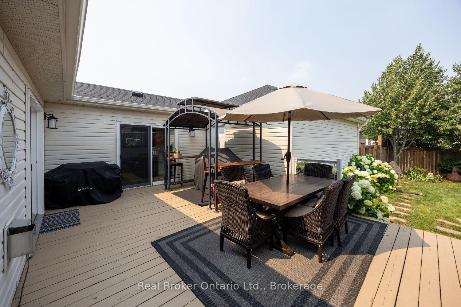 Photo 36 of 11 Greenaway Circle, Port Hope — HOMEH