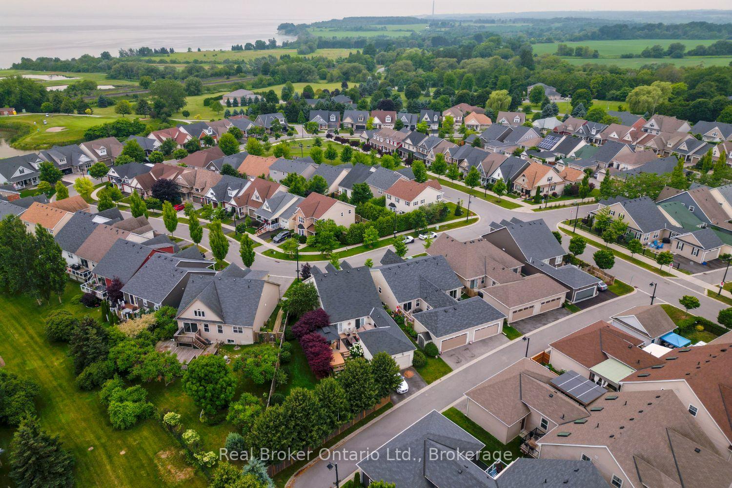 Photo 46 of 11 Greenaway Circle, Port Hope — HOMEH