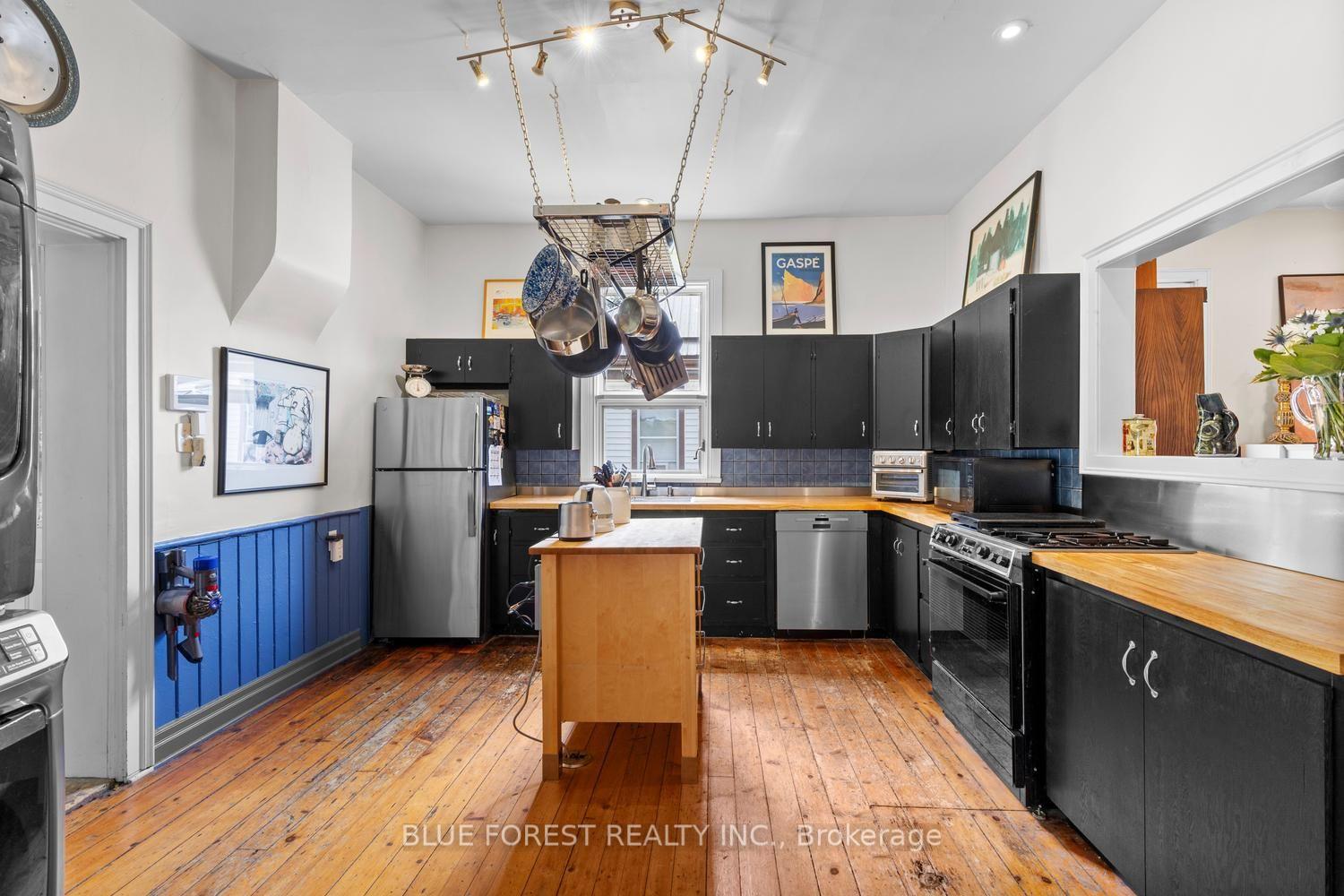 Photo 25 of 550 Elizabeth Street, London, East G — HOMEH
