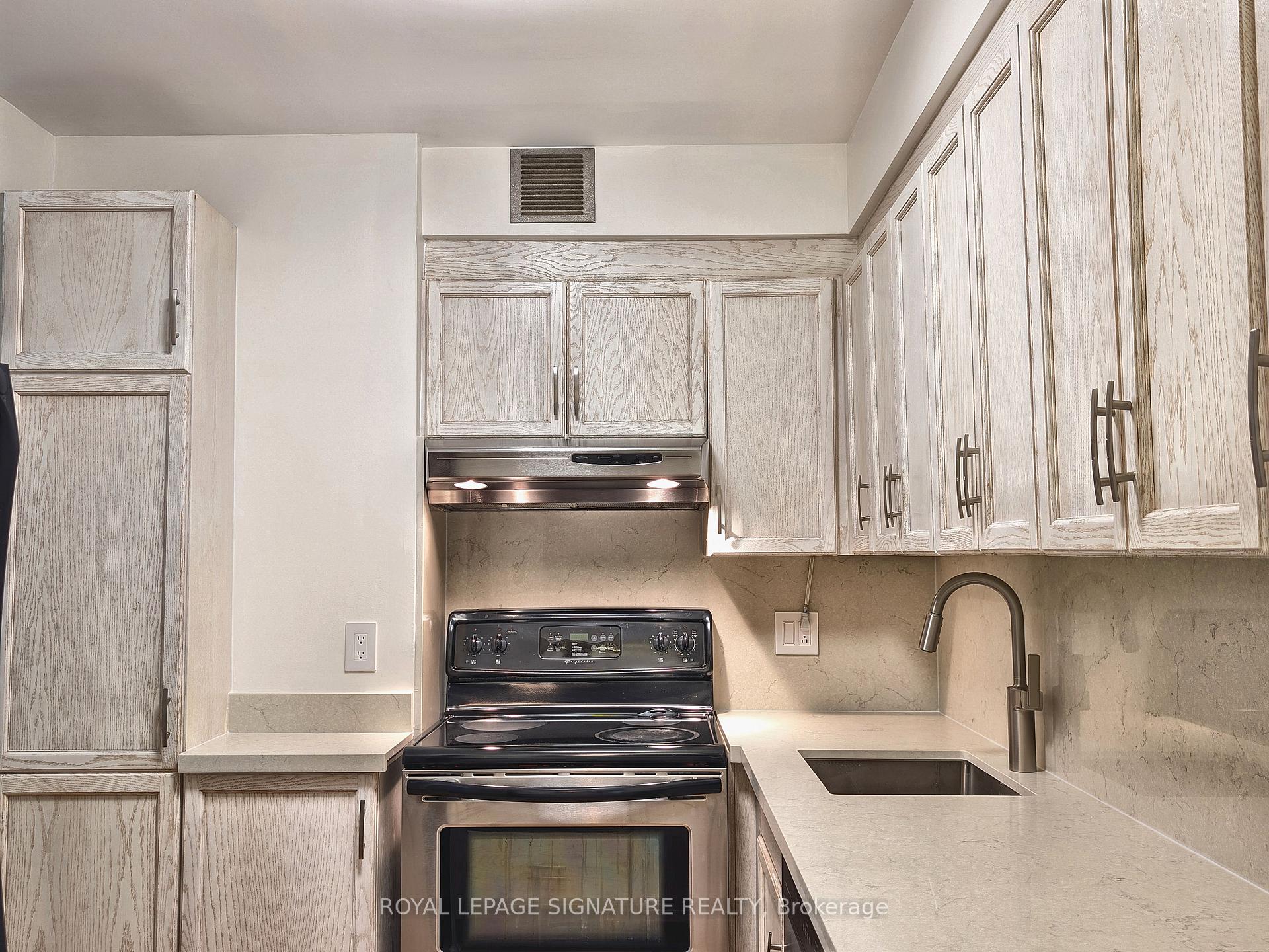 Photo 7 of Unit 206, 284 Bloor Street W, Toronto, The Annex — HOMEH
