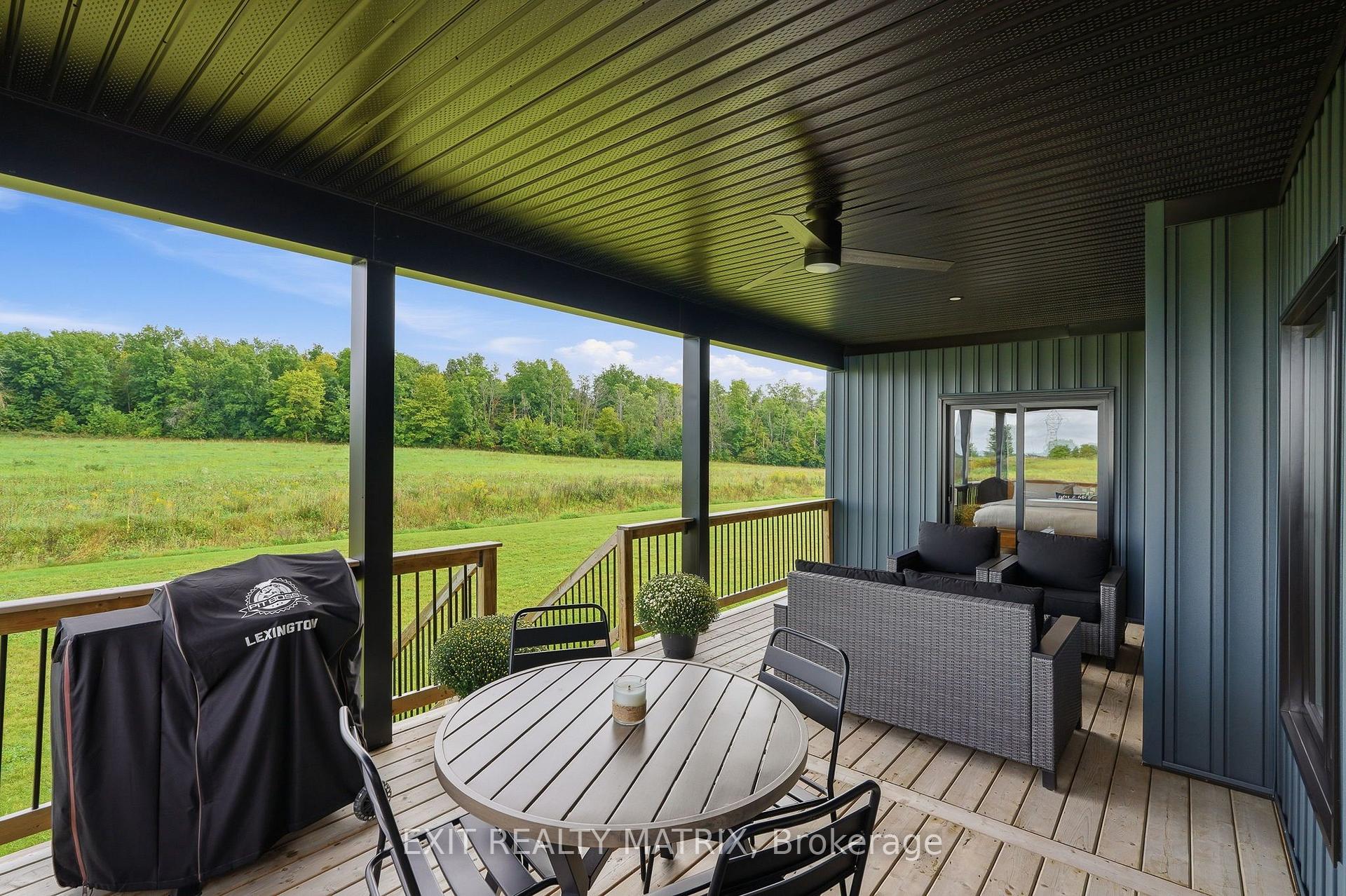 Photo 31 of 256 Trudeau Crescent, Russell, Russell Twp — HOMEH