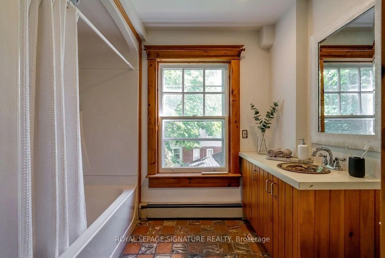 Photo 15 of 293 Albert Street, Kingston, Central City East — HOMEH