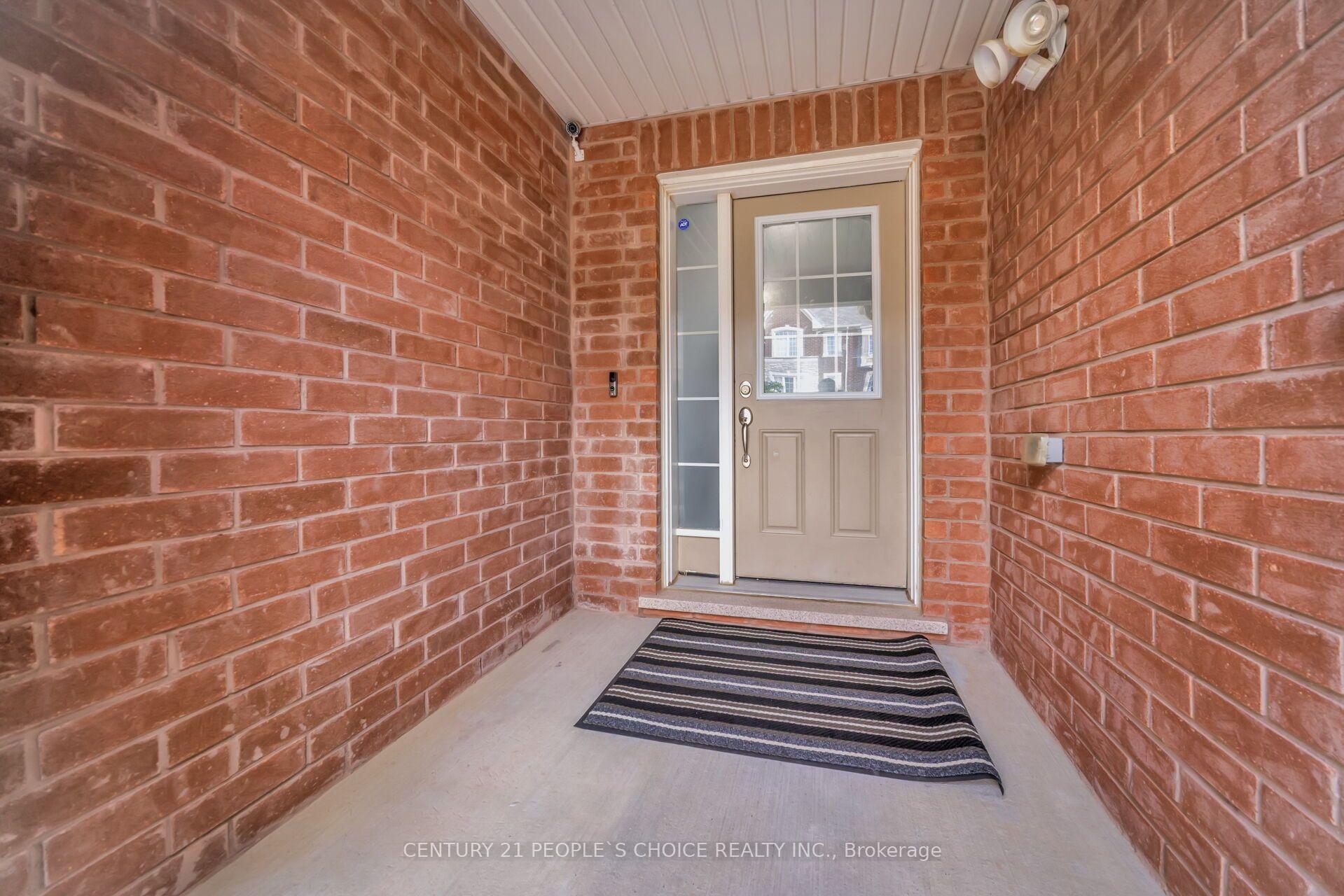 Photo 5 of 74 Metro Crescent, Brampton, Northwest Brampton — HOMEH