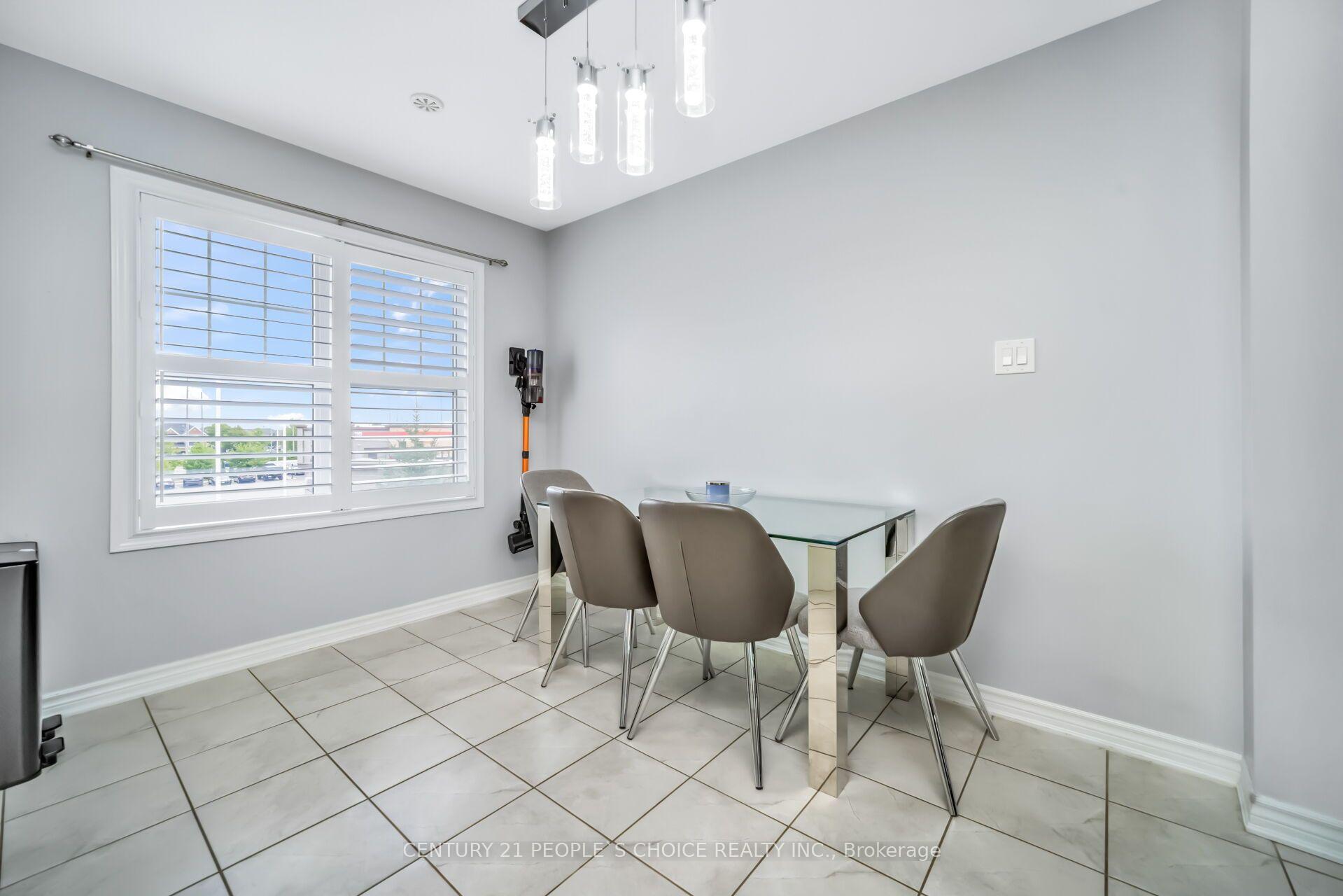 Photo 17 of 74 Metro Crescent, Brampton, Northwest Brampton — HOMEH
