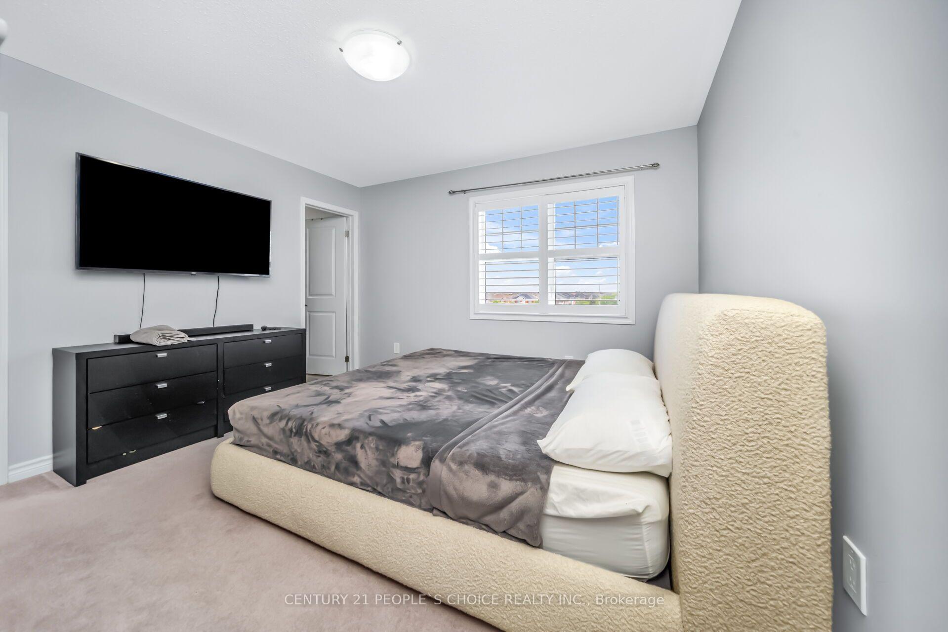 Photo 29 of 74 Metro Crescent, Brampton, Northwest Brampton — HOMEH