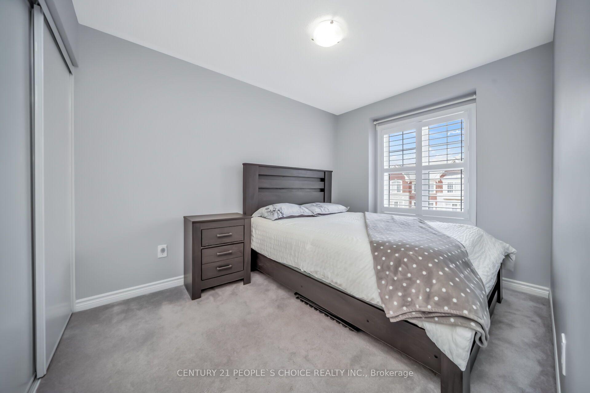 Photo 32 of 74 Metro Crescent, Brampton, Northwest Brampton — HOMEH