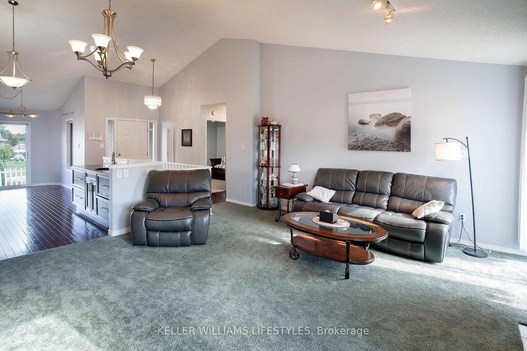 Photo 11 of Unit 21, 861 Shelborne Street, London, South J — HOMEH