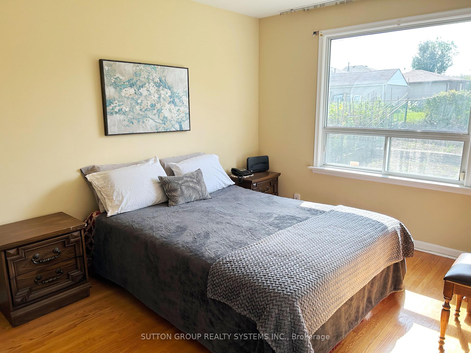 Photo 20 of 20 Taysham Crescent, Etobicoke, Thistletown-Beaumonde Heights — HOMEH