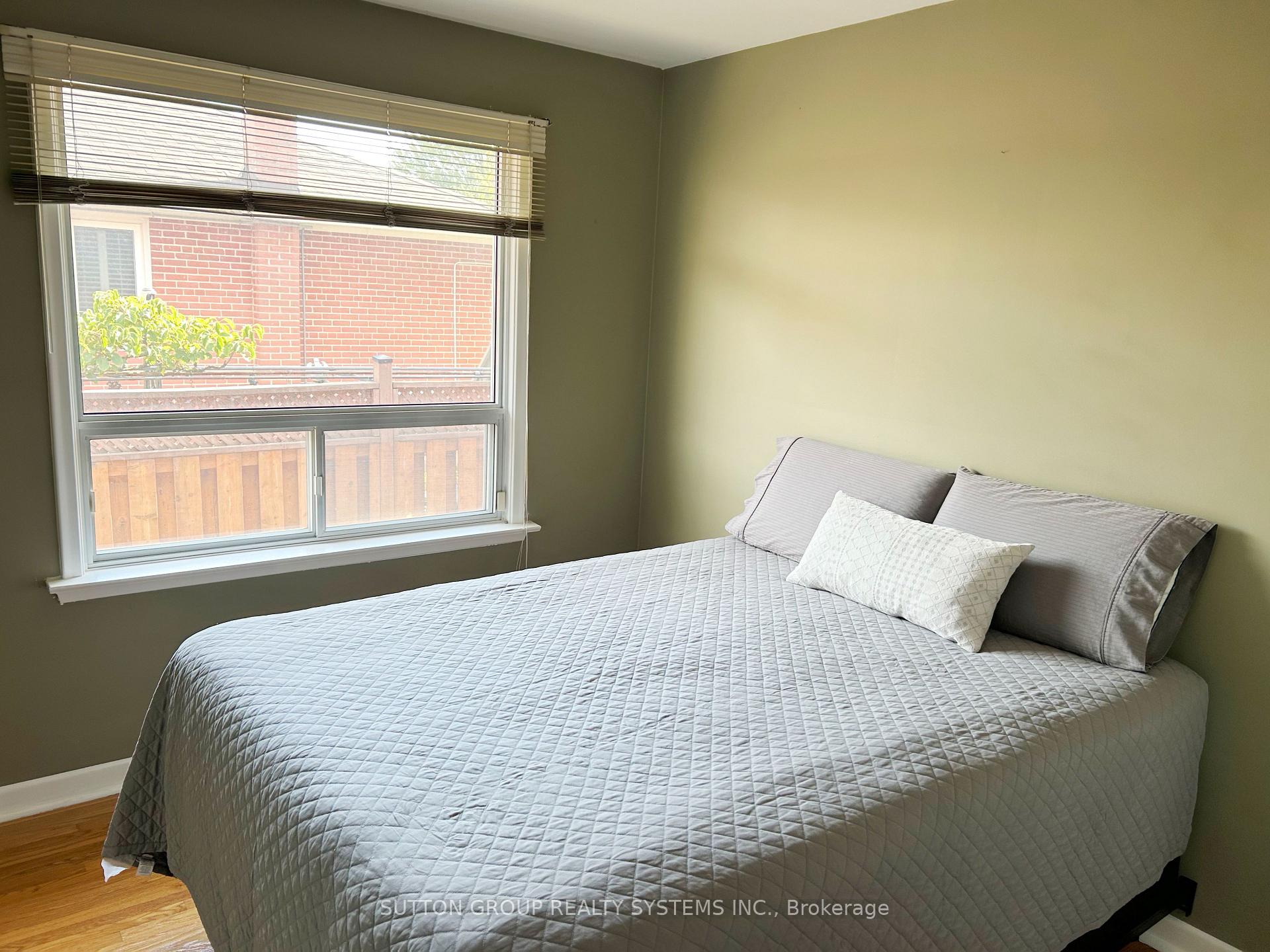 Photo 24 of 20 Taysham Crescent, Etobicoke, Thistletown-Beaumonde Heights — HOMEH