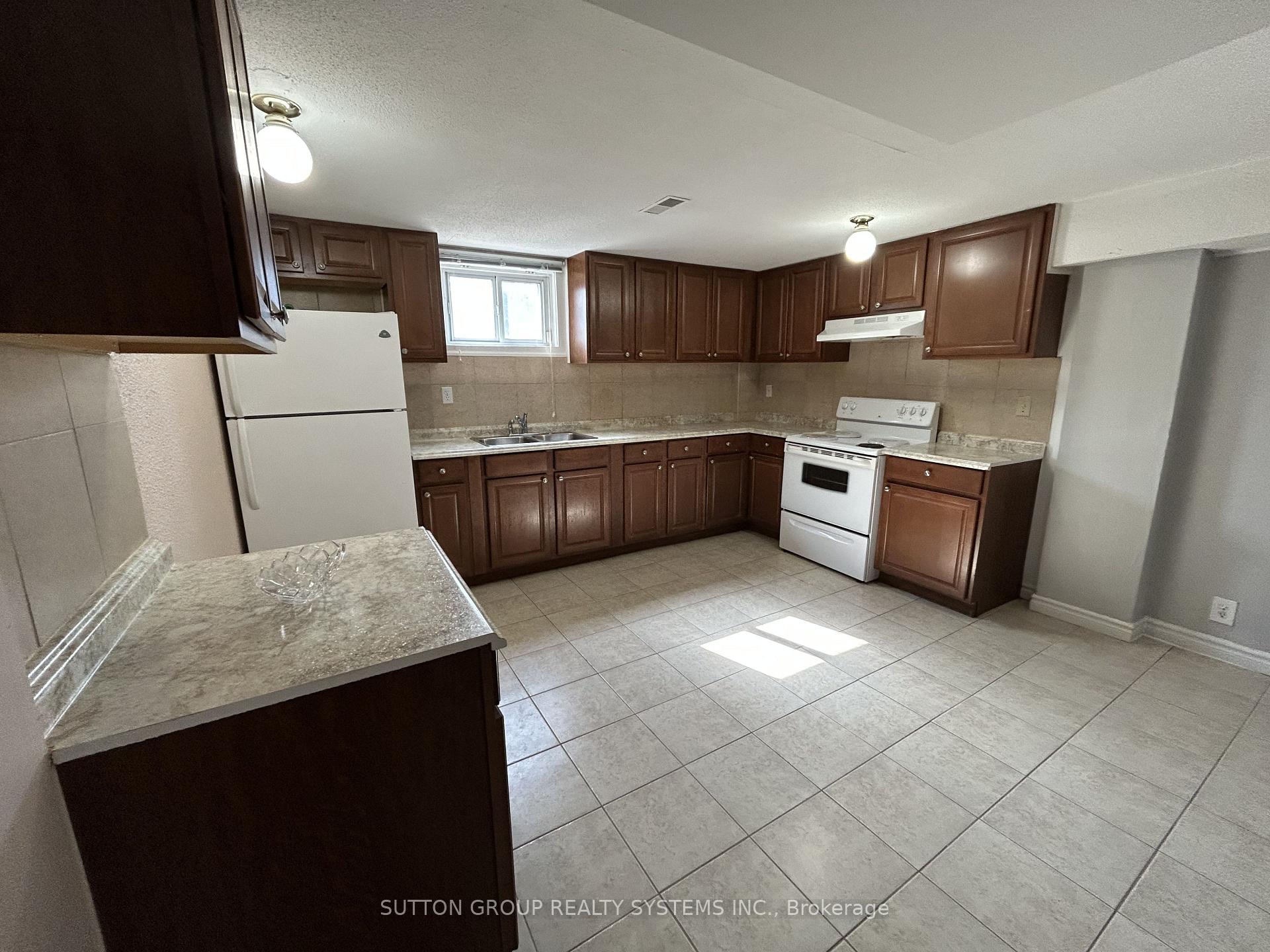 Photo 36 of 20 Taysham Crescent, Etobicoke, Thistletown-Beaumonde Heights — HOMEH