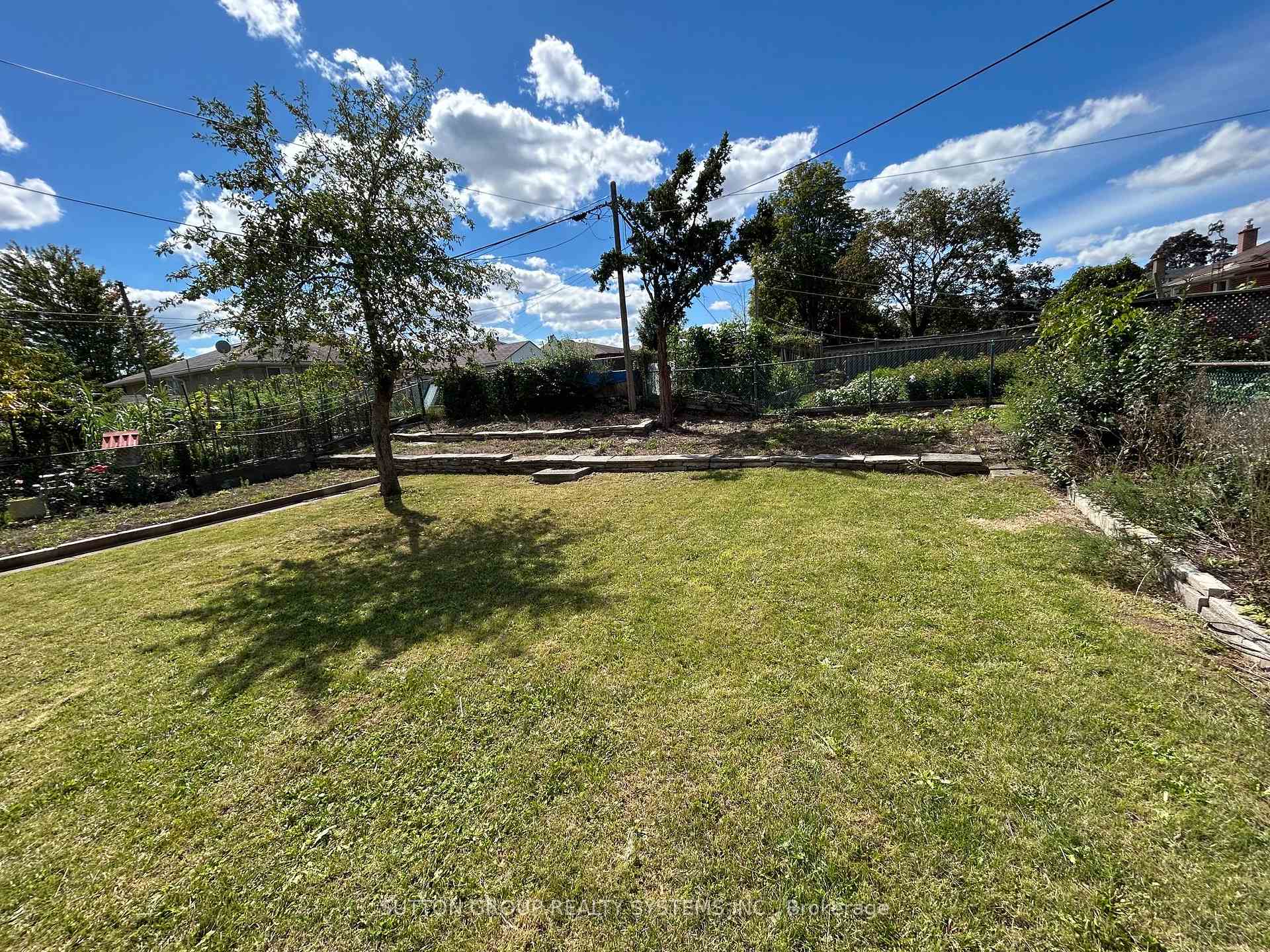 Photo 52 of 20 Taysham Crescent, Etobicoke, Thistletown-Beaumonde Heights — HOMEH