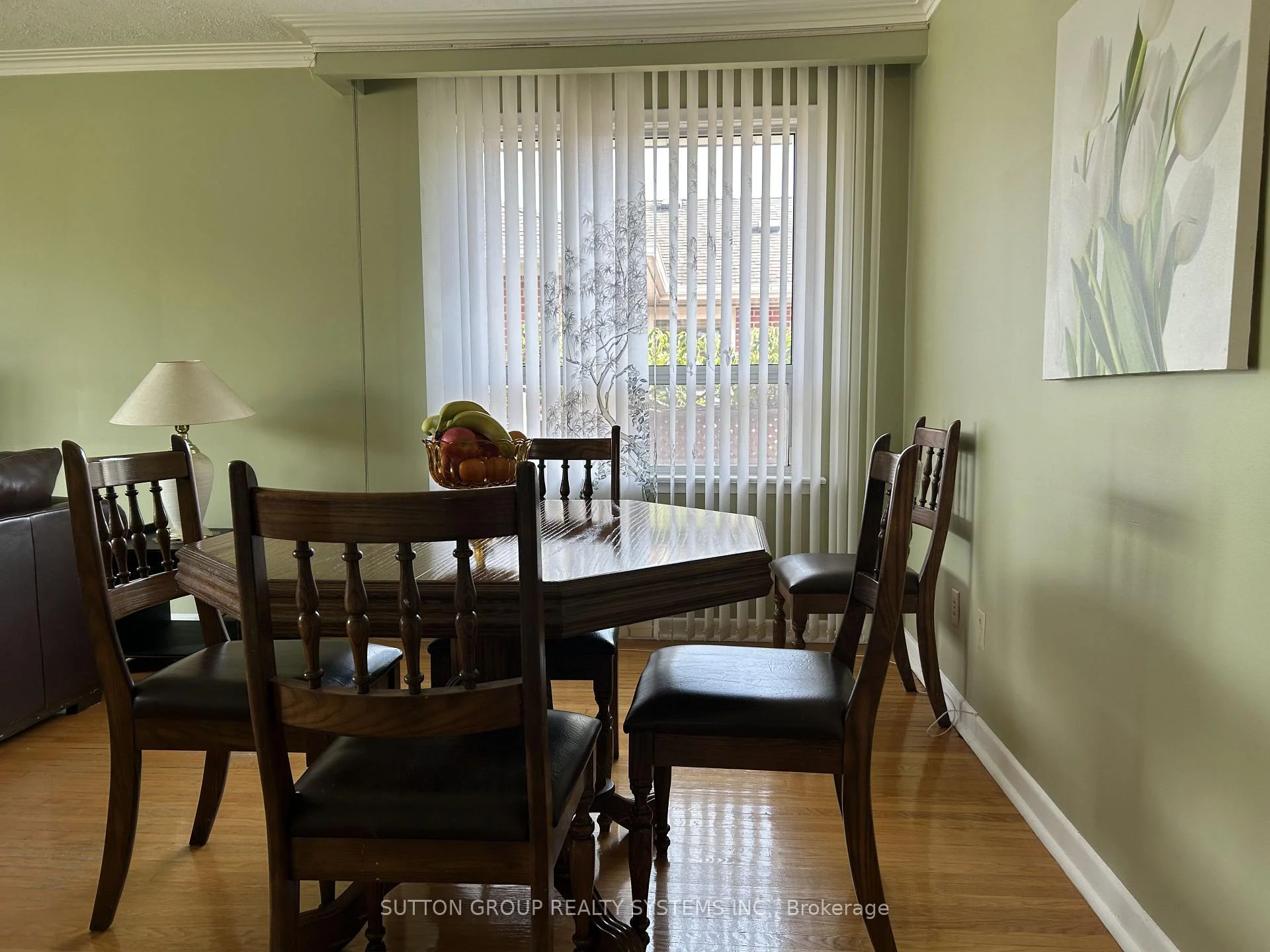 Photo 8 of 20 Taysham Crescent, Etobicoke, Thistletown-Beaumonde Heights — HOMEH