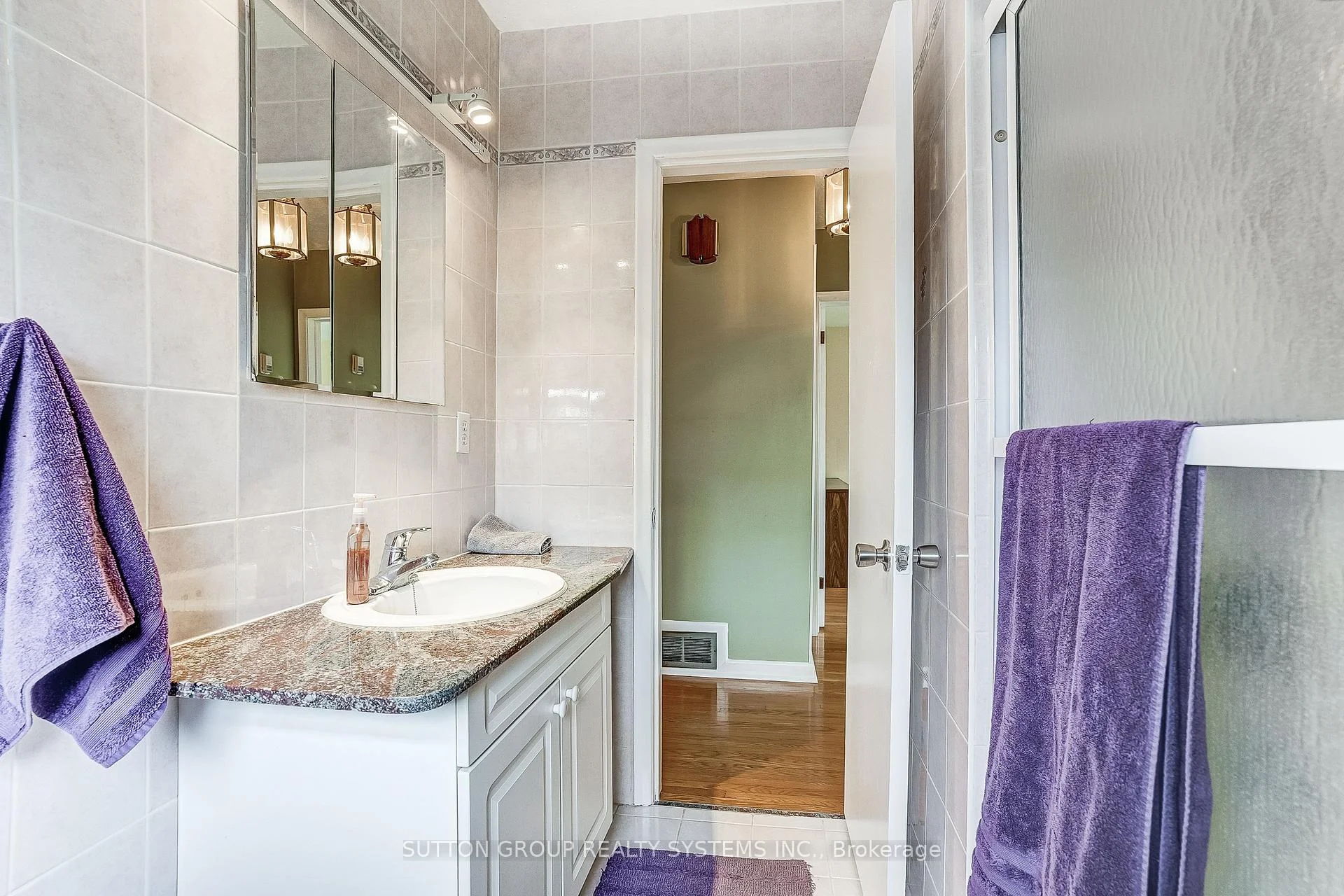 Photo 32 of 20 Taysham Crescent, Etobicoke, Thistletown-Beaumonde Heights — HOMEH