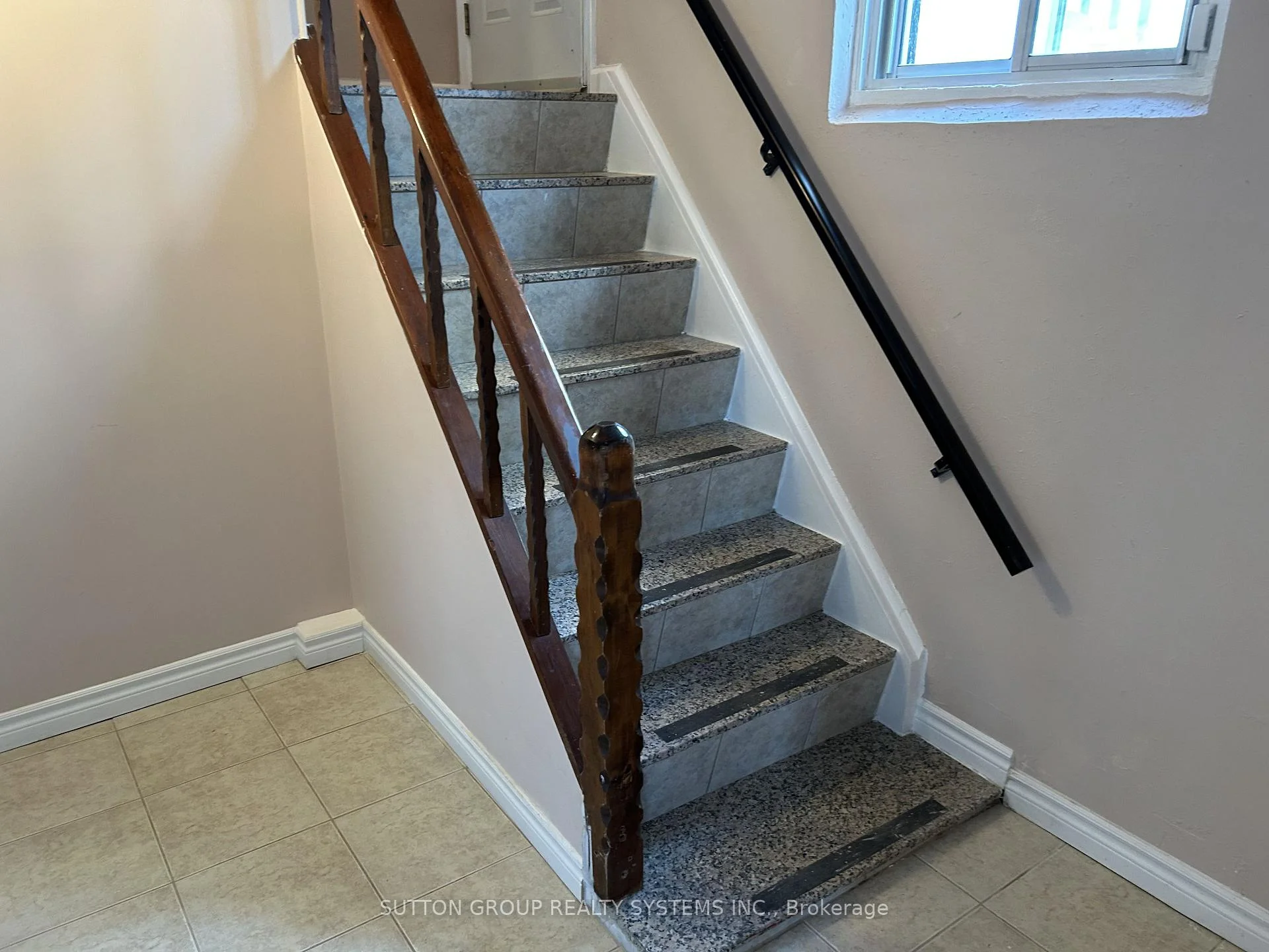 Photo 37 of 20 Taysham Crescent, Etobicoke, Thistletown-Beaumonde Heights — HOMEH