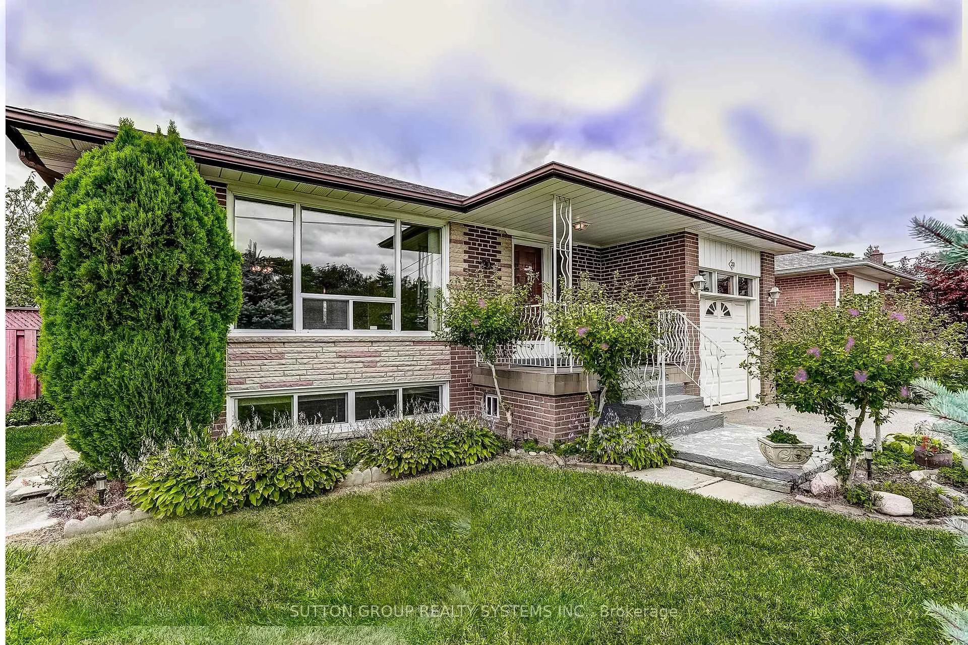 Photo 2 of 20 Taysham Crescent, Etobicoke, Thistletown-Beaumonde Heights — HOMEH