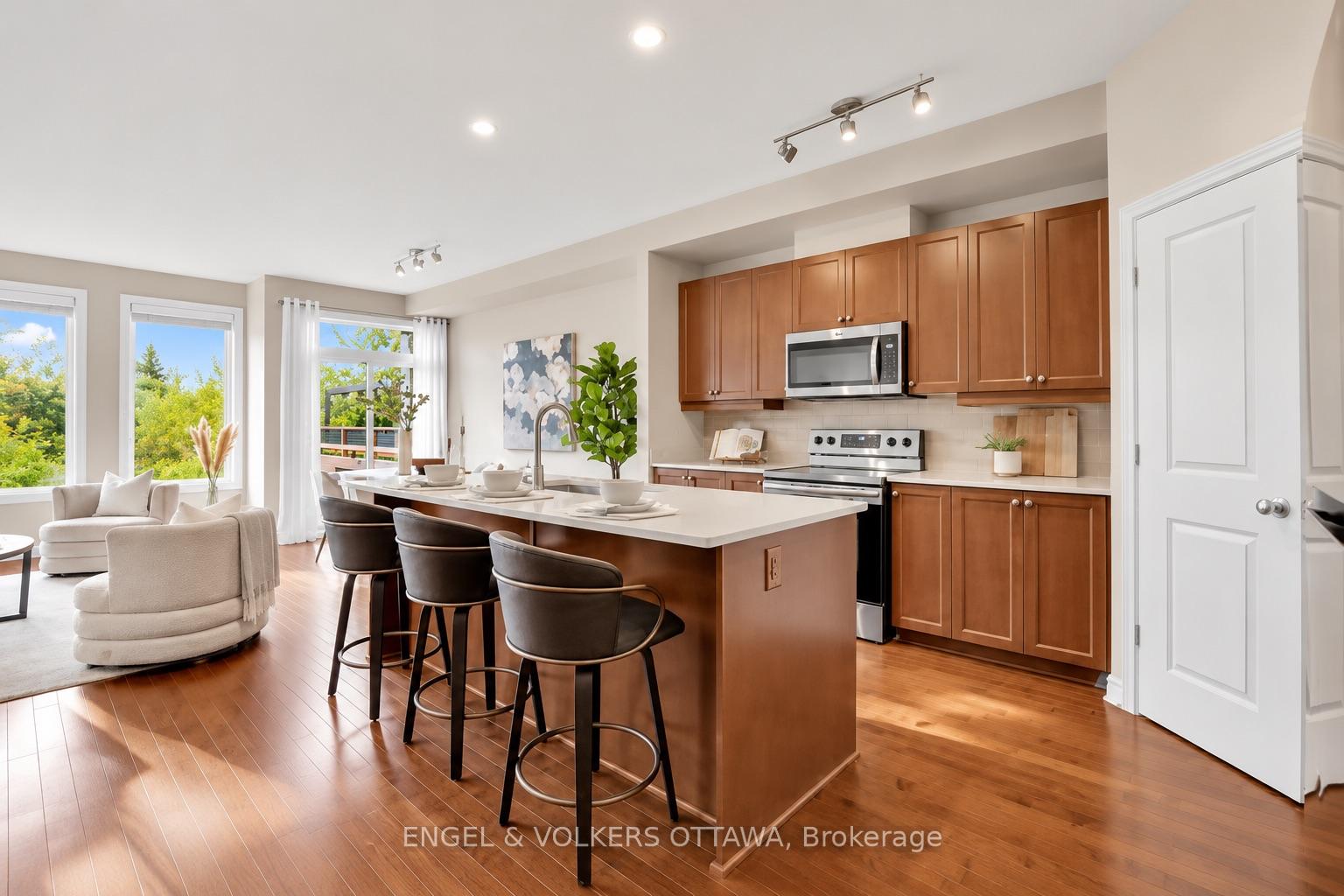 Photo 8 of 765 Dearborn Private, Ottawa, Blossom Park/Kemp Park/Findlay Creek — HOMEH