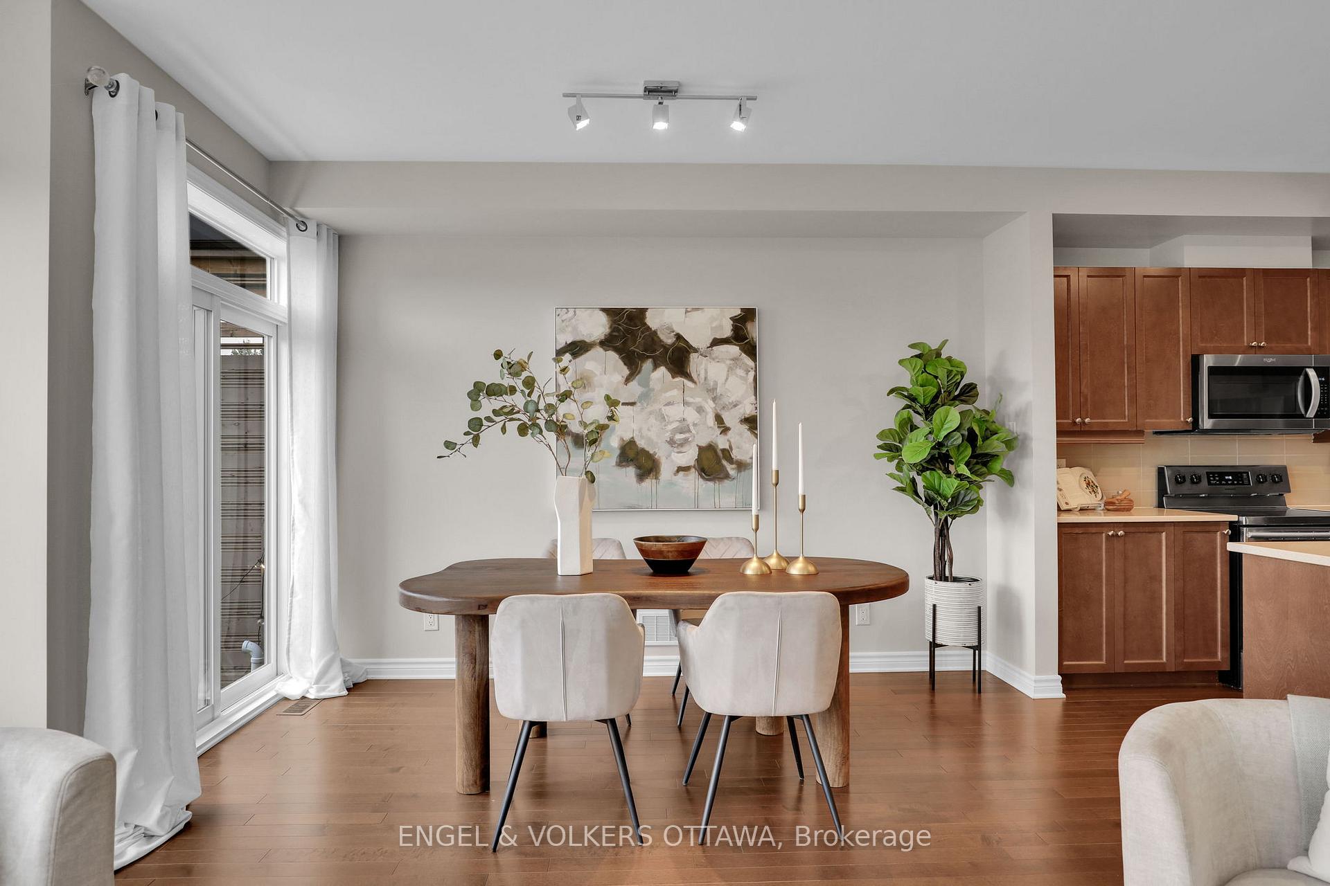 Photo 11 of 765 Dearborn Private, Ottawa, Blossom Park/Kemp Park/Findlay Creek — HOMEH