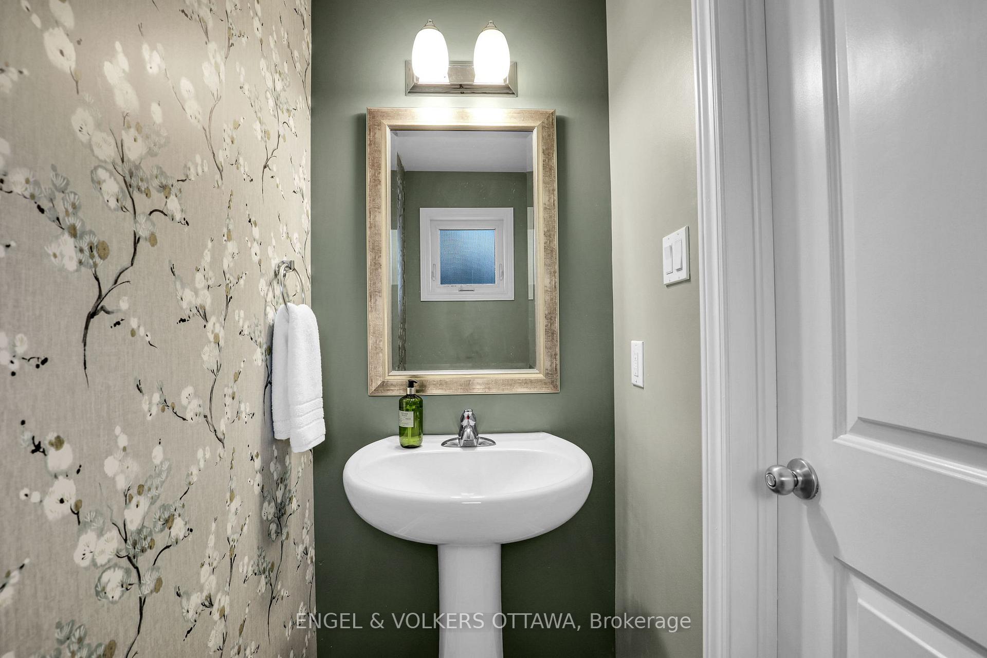 Photo 12 of 765 Dearborn Private, Ottawa, Blossom Park/Kemp Park/Findlay Creek — HOMEH