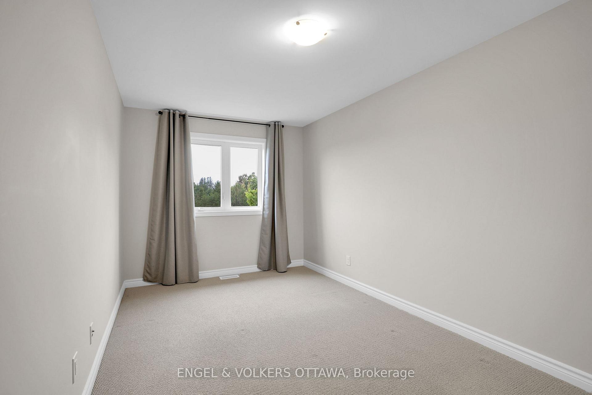 Photo 18 of 765 Dearborn Private, Ottawa, Blossom Park/Kemp Park/Findlay Creek — HOMEH