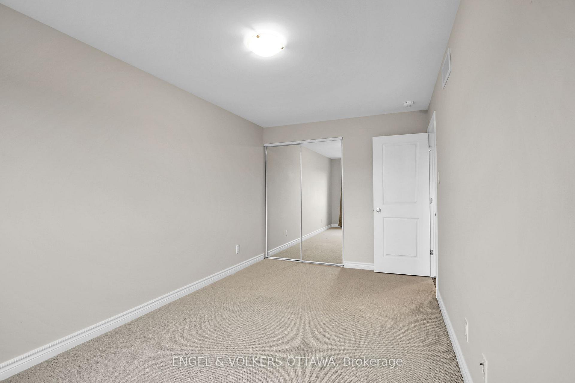 Photo 19 of 765 Dearborn Private, Ottawa, Blossom Park/Kemp Park/Findlay Creek — HOMEH