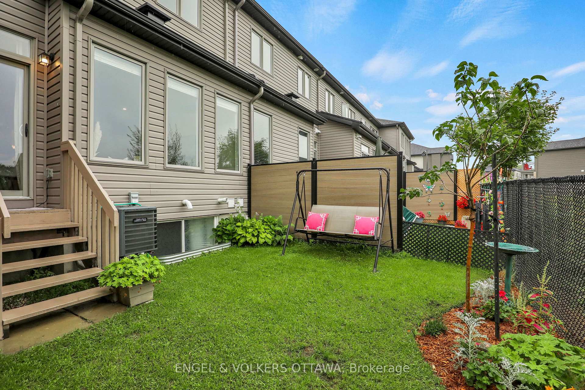 Photo 27 of 765 Dearborn Private, Ottawa, Blossom Park/Kemp Park/Findlay Creek — HOMEH