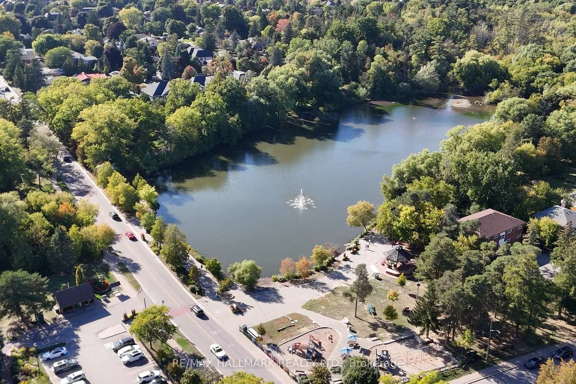 Photo 51 of 64 Powell Street, Richmond Hill, Mill Pond — HOMEH