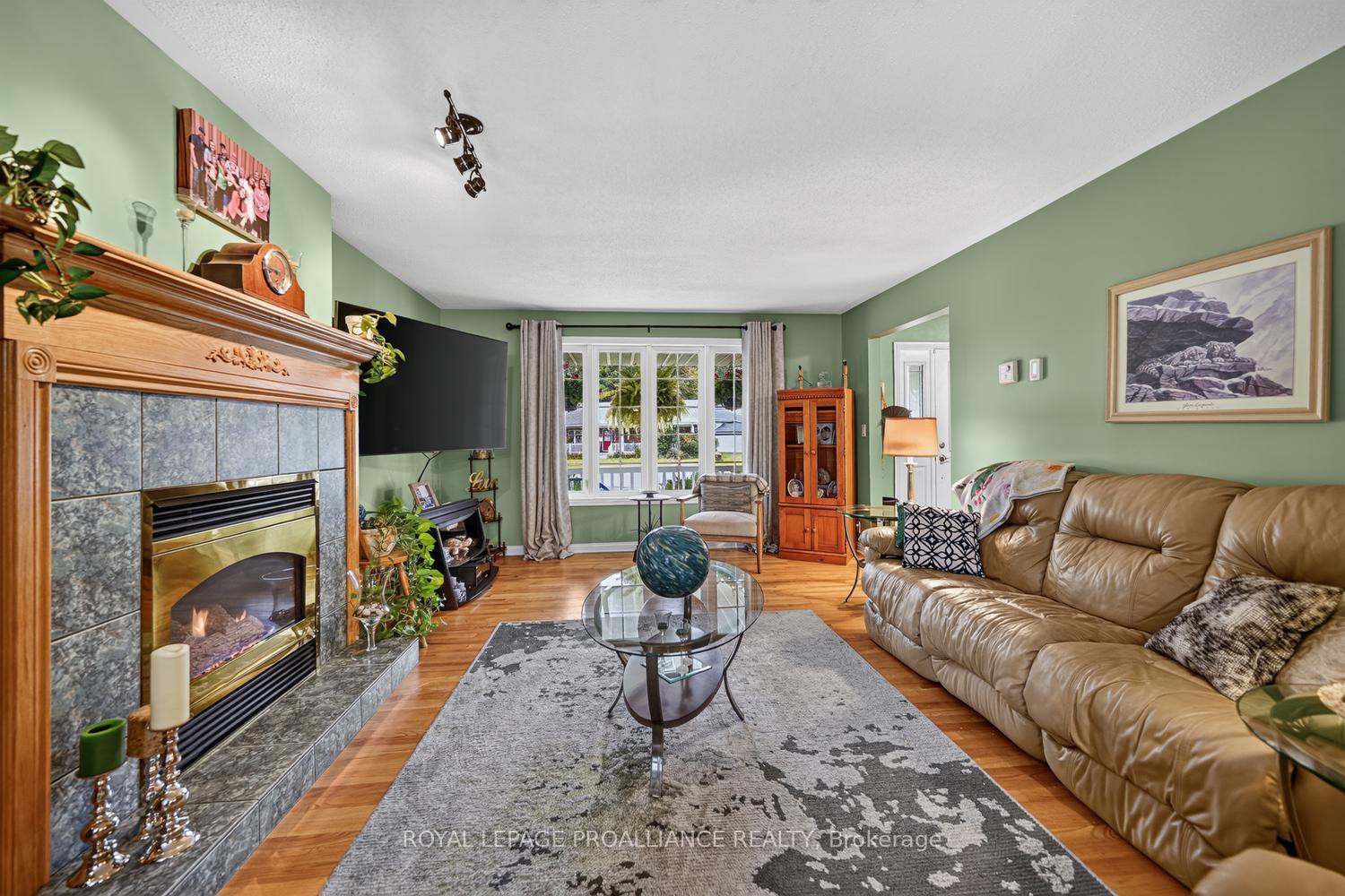 Photo 10 of 132 Kingston Crescent, Prescott, Prescott — HOMEH