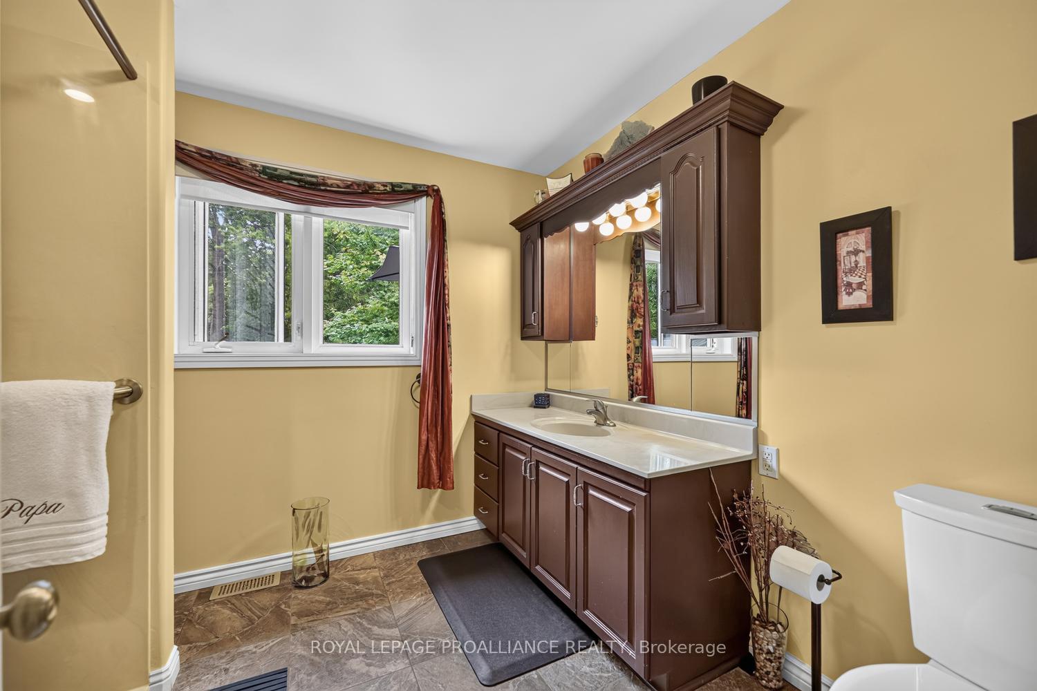 Photo 17 of 132 Kingston Crescent, Prescott, Prescott — HOMEH