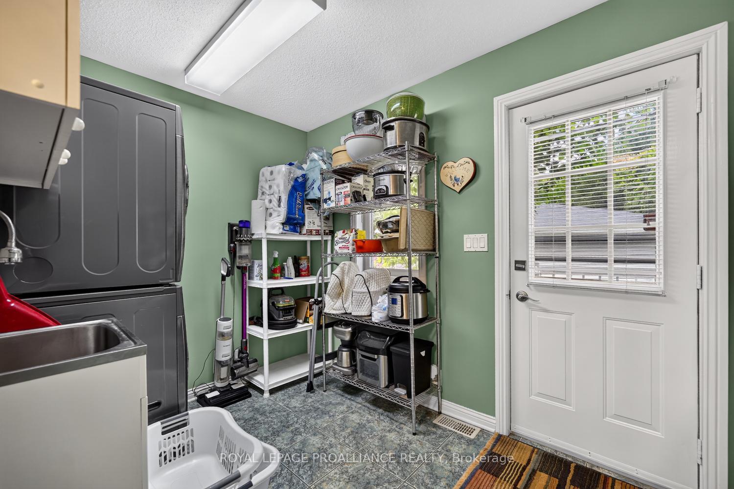 Photo 19 of 132 Kingston Crescent, Prescott, Prescott — HOMEH