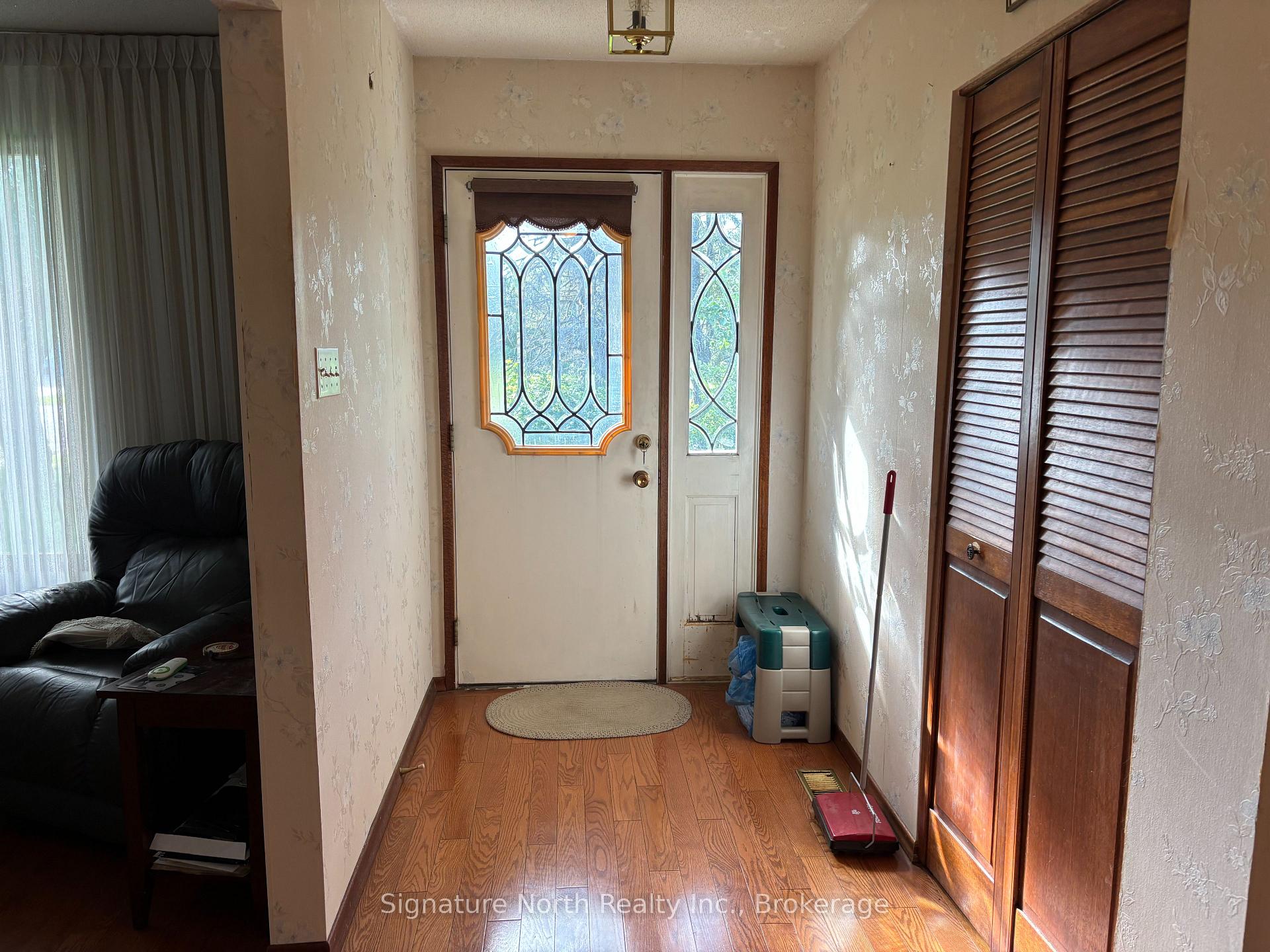 Photo 2 of 2070 Piper Avenue, Thunder Bay, Rosslyn Road — HOMEH