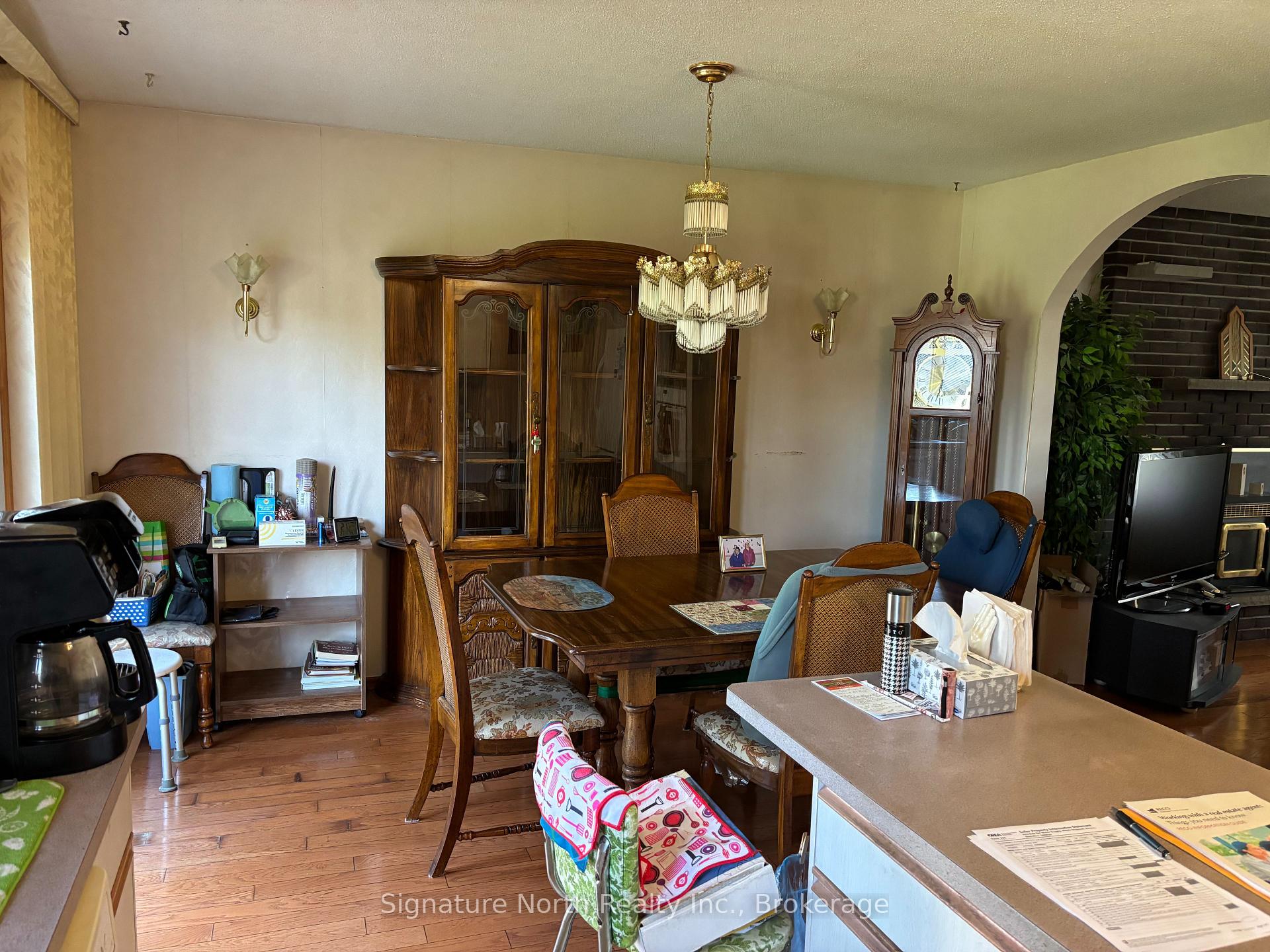 Photo 8 of 2070 Piper Avenue, Thunder Bay, Rosslyn Road — HOMEH