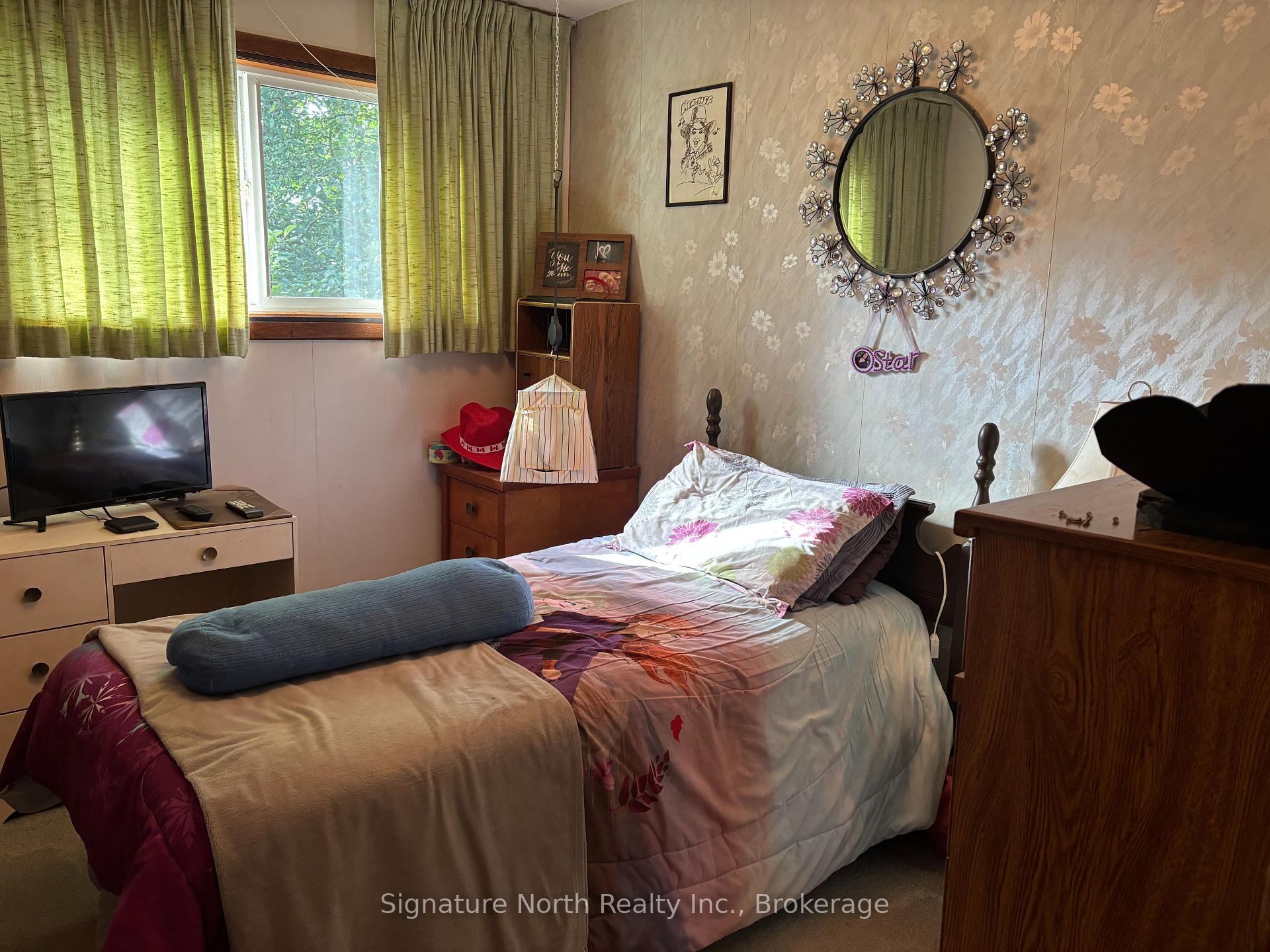 Photo 11 of 2070 Piper Avenue, Thunder Bay, Rosslyn Road — HOMEH
