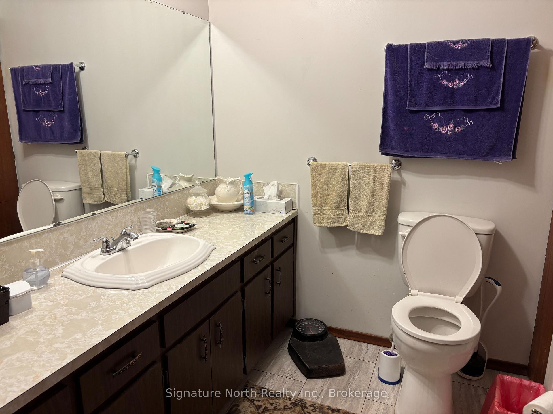 Photo 13 of 2070 Piper Avenue, Thunder Bay, Rosslyn Road — HOMEH