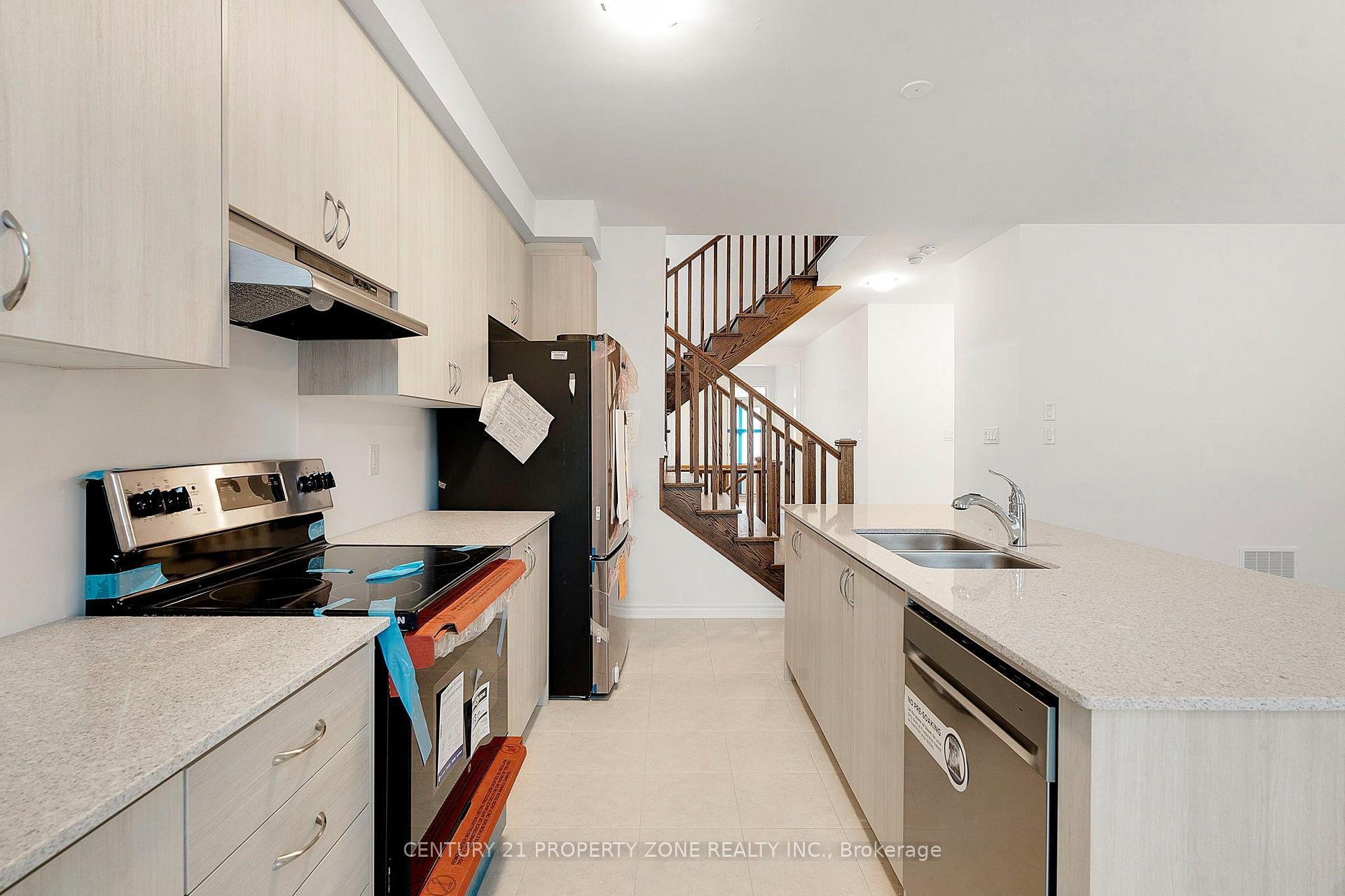 Photo 11 of 1518 Zilio Terrace, Milton, Bowes — HOMEH