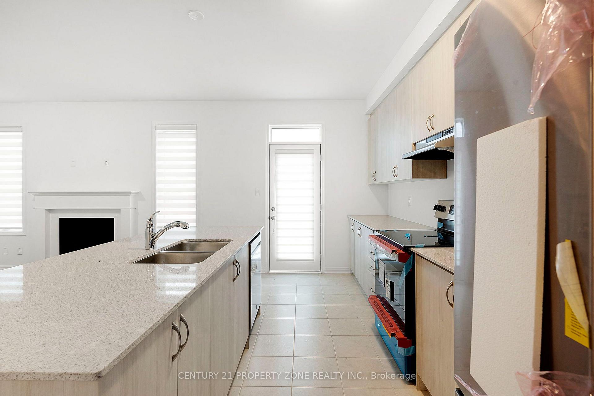 Photo 12 of 1518 Zilio Terrace, Milton, Bowes — HOMEH