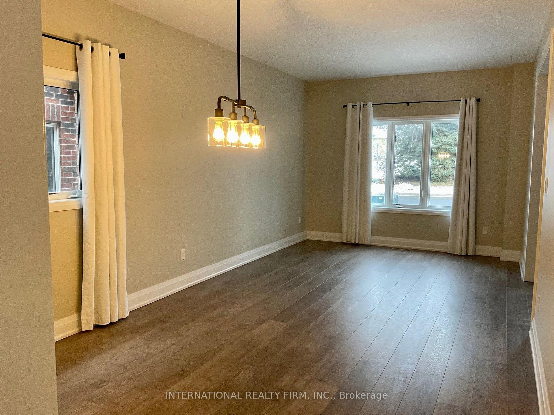 Photo 3 of 50 Alcorn Drive, Kawartha Lakes, Lindsay — HOMEH