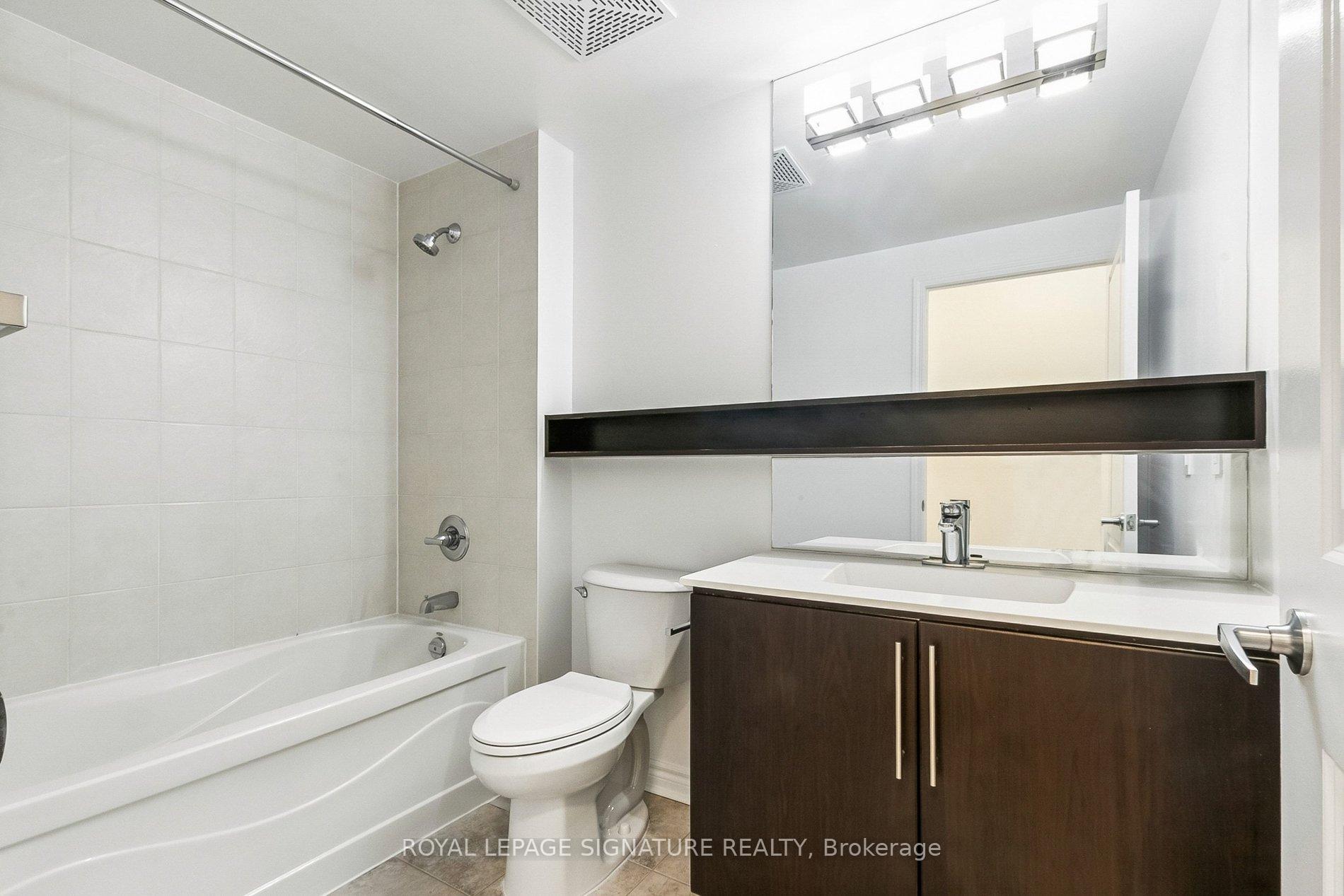 Photo 14 of Unit 923, 2885 Bayview Avenue, North York, Bayview Village — HOMEH
