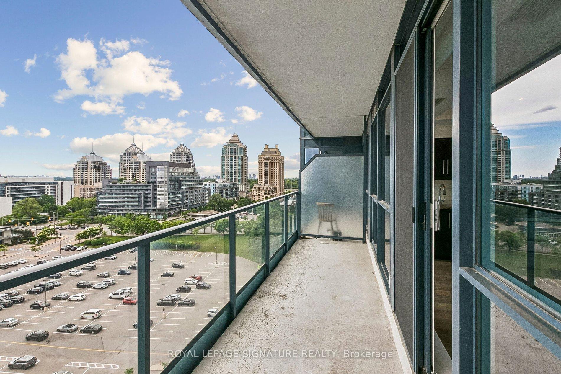 Photo 16 of Unit 923, 2885 Bayview Avenue, North York, Bayview Village — HOMEH