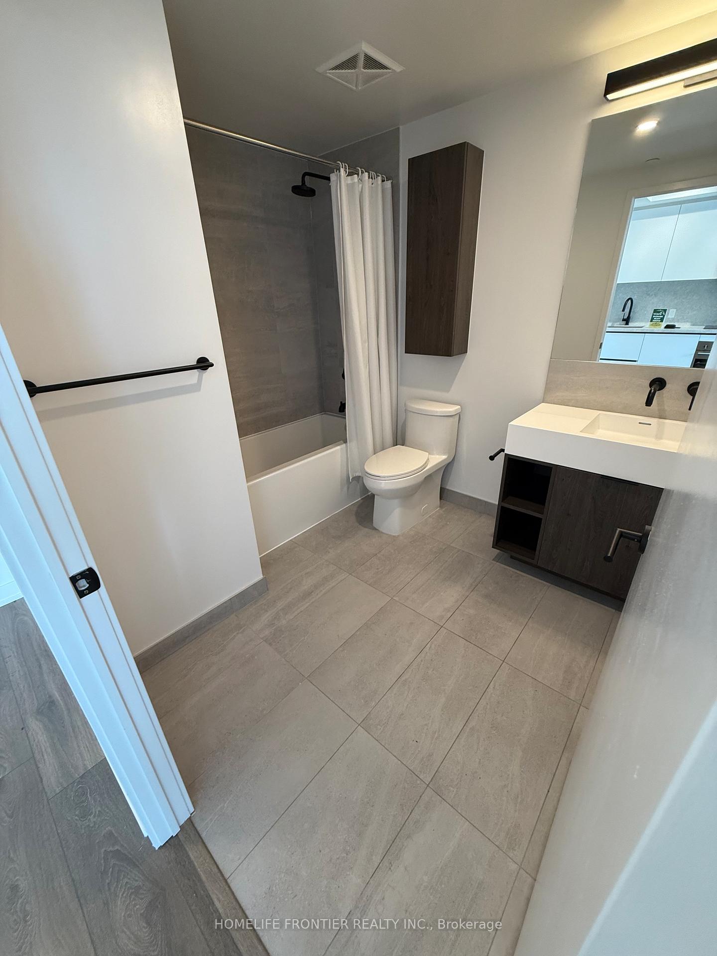 Photo 3 of Unit 4709, 108 Peter Street, Toronto, Waterfront Communities — HOMEH
