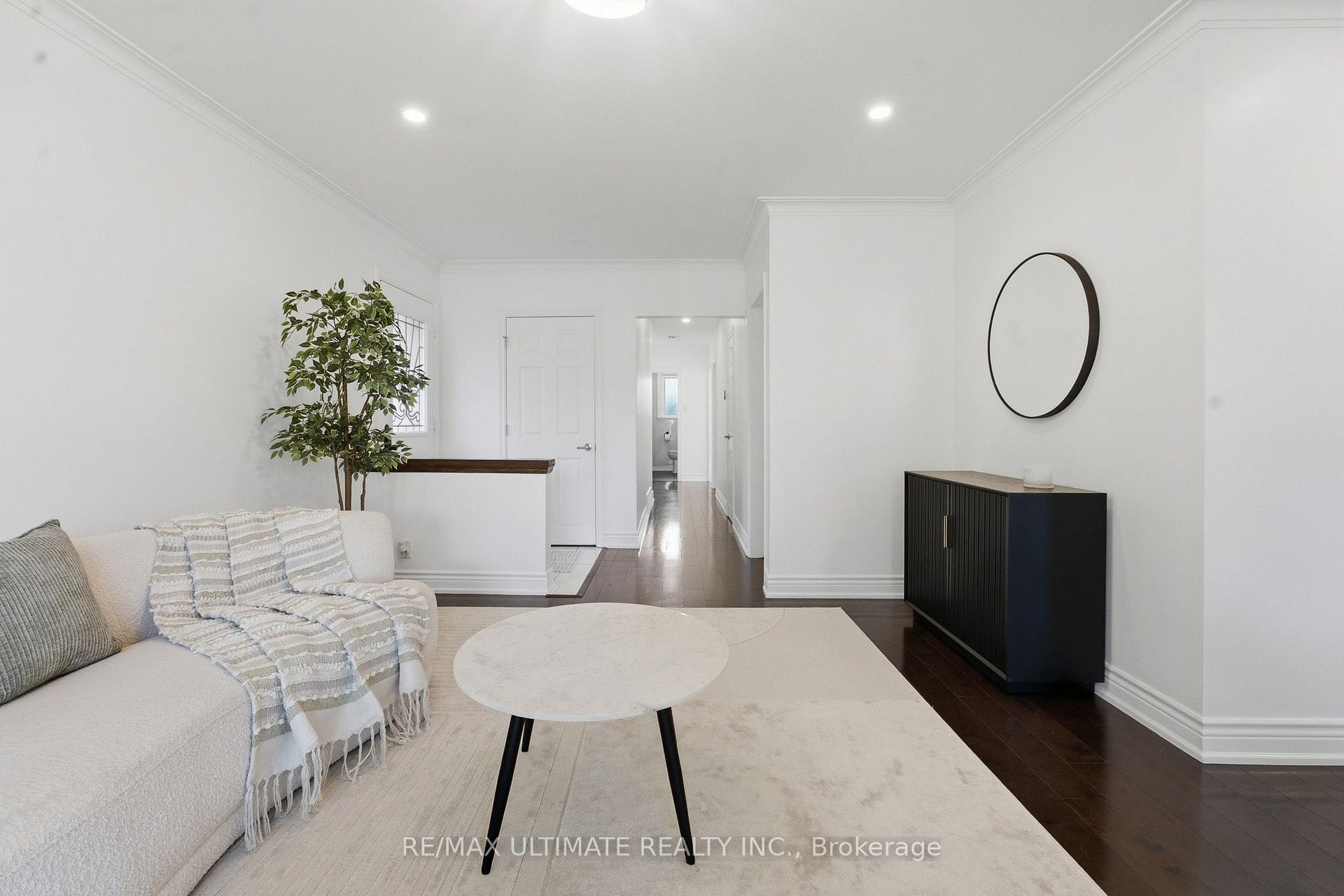 Photo 7 of 130 Thistle Down Boulevard, Etobicoke, Thistletown-Beaumonde Heights — HOMEH